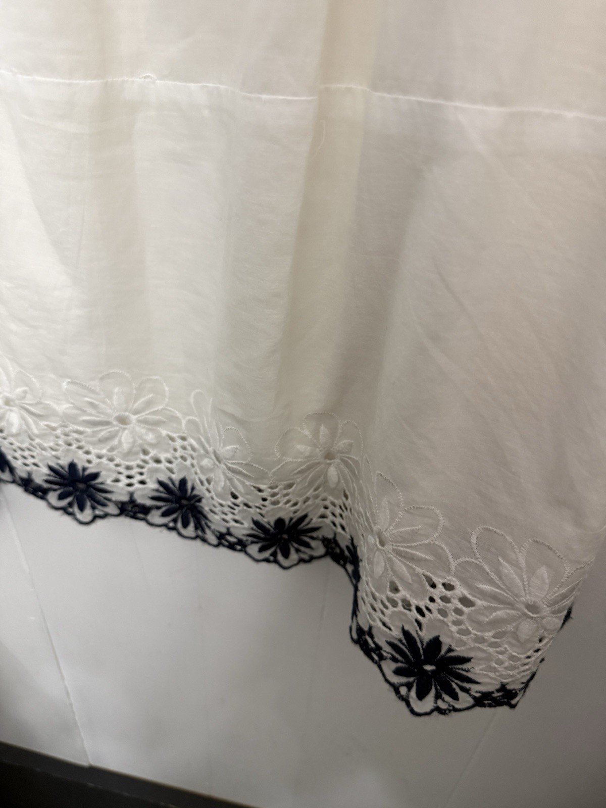 Suzanne Betro White Blue Floral Embroidered Cotton Dress Sleeveless Boho M