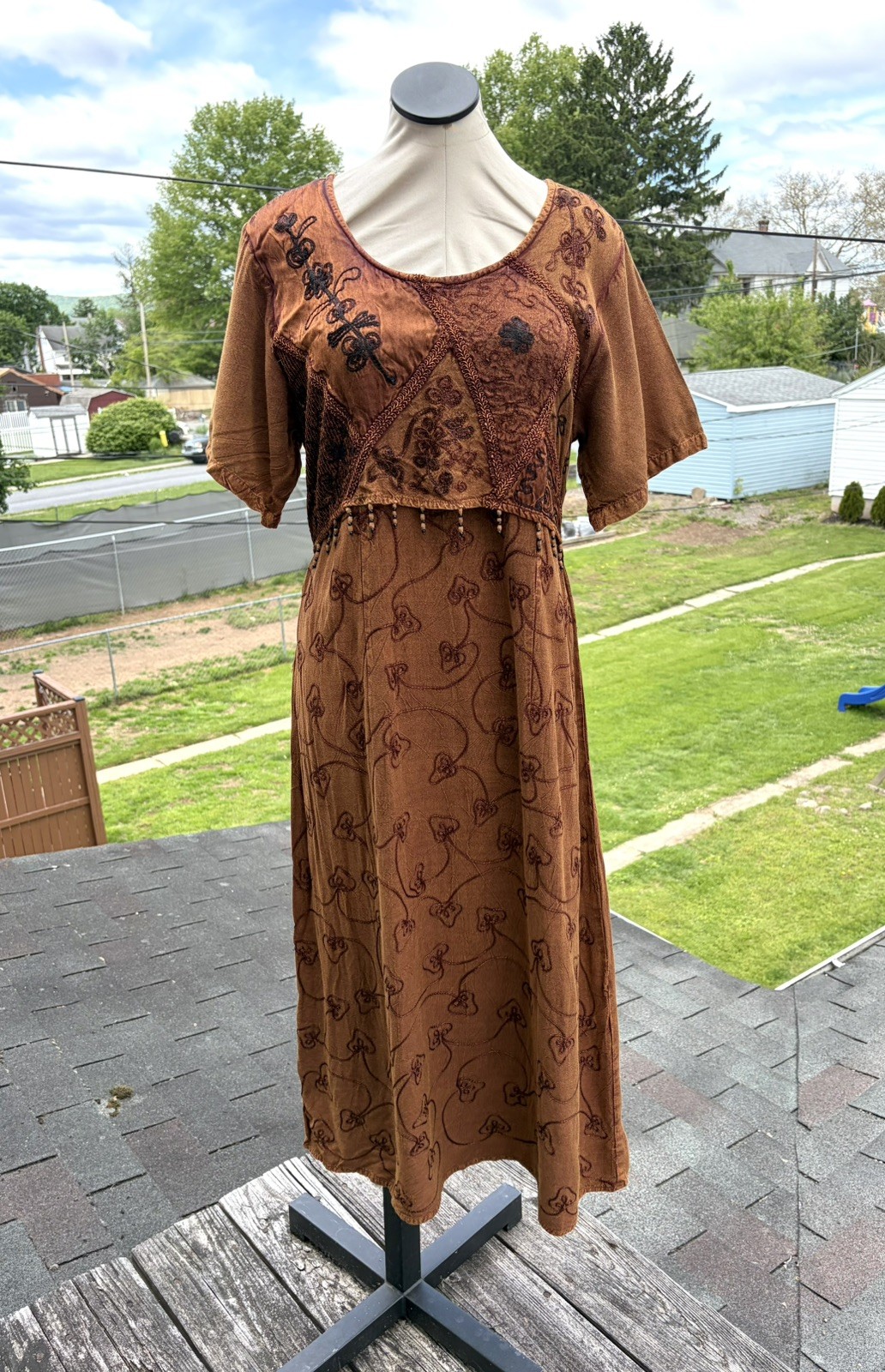 MPH Brown Crinkle Embroidered Beaded Boho Hippie Maxi Tie Back Festival Dress L