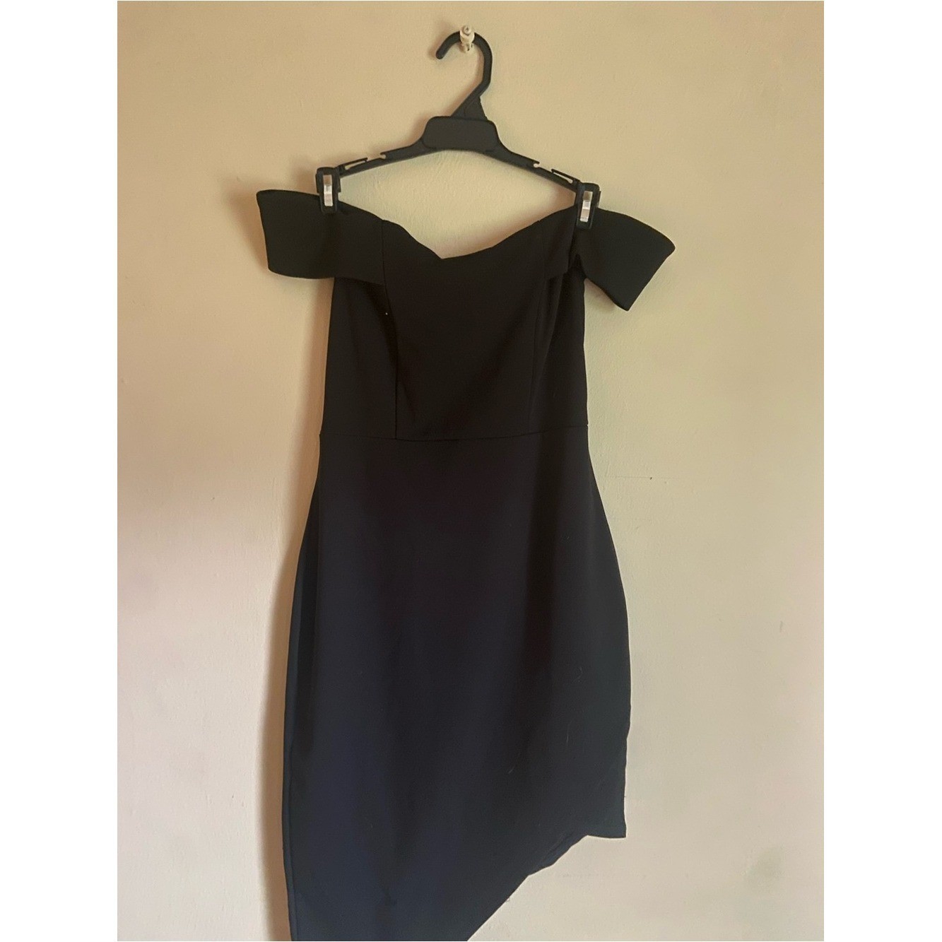 Charlotte Russe Quiet Luxury Office Siren Off Shoulder Asymmetric Cocktail Dress