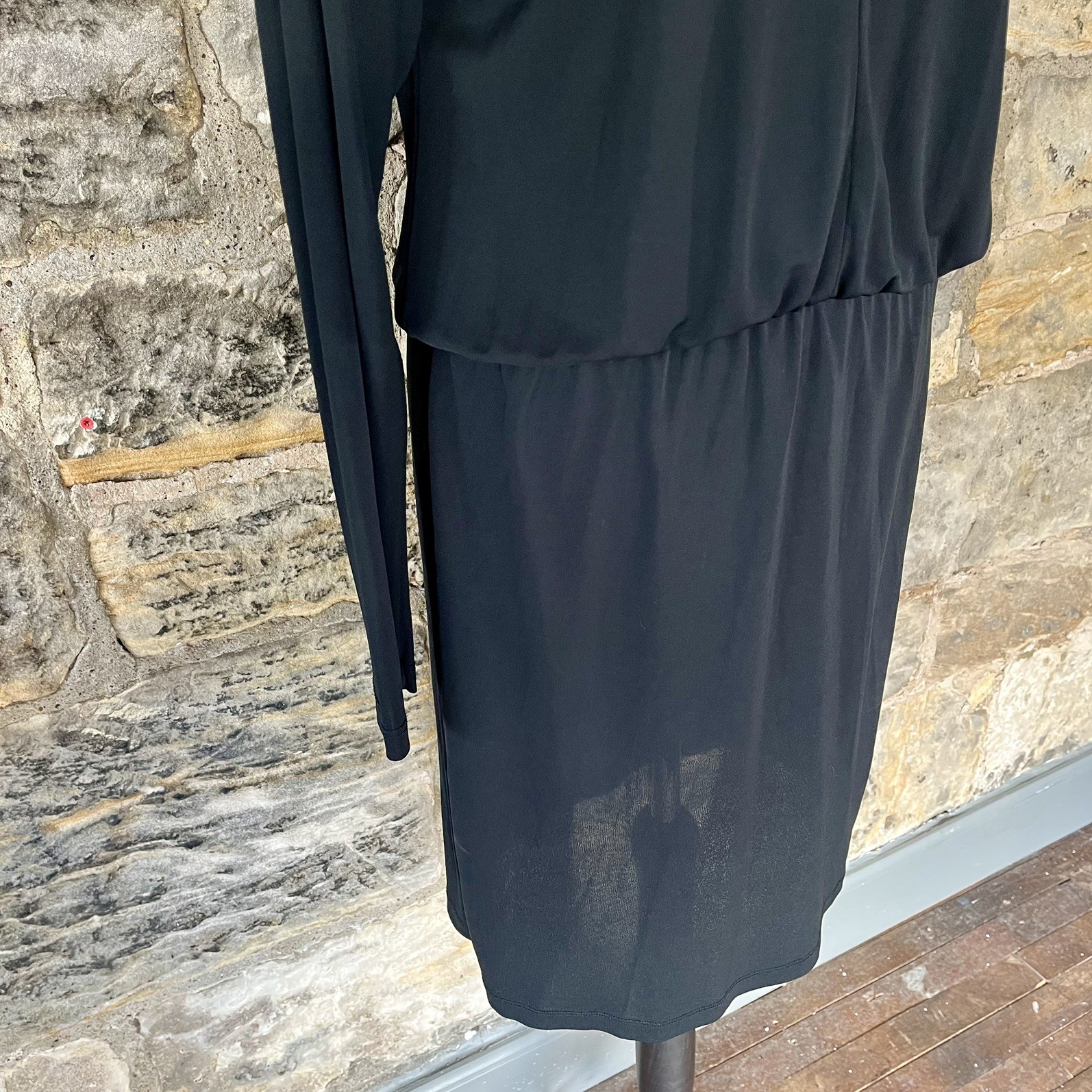 Filippa K Keyhole Neck Dress M 12 Pleat Shoulder Knee Length Long Sleeve Black