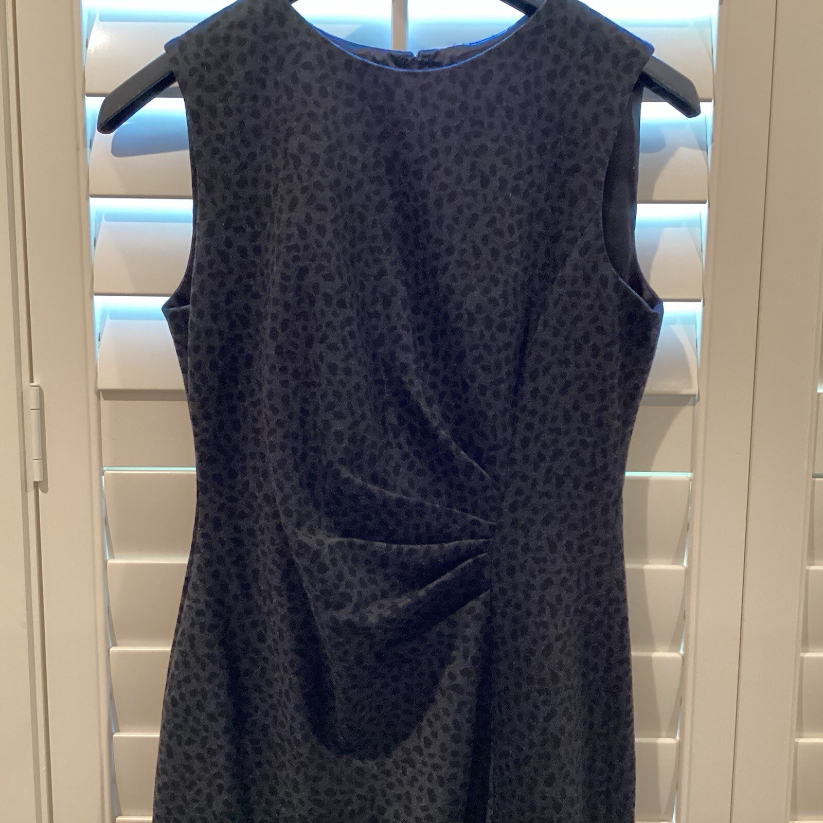 Tahari Black Gray Sleeveless Dress Shift Sz 6 Ruched Fully Lined Career Casual