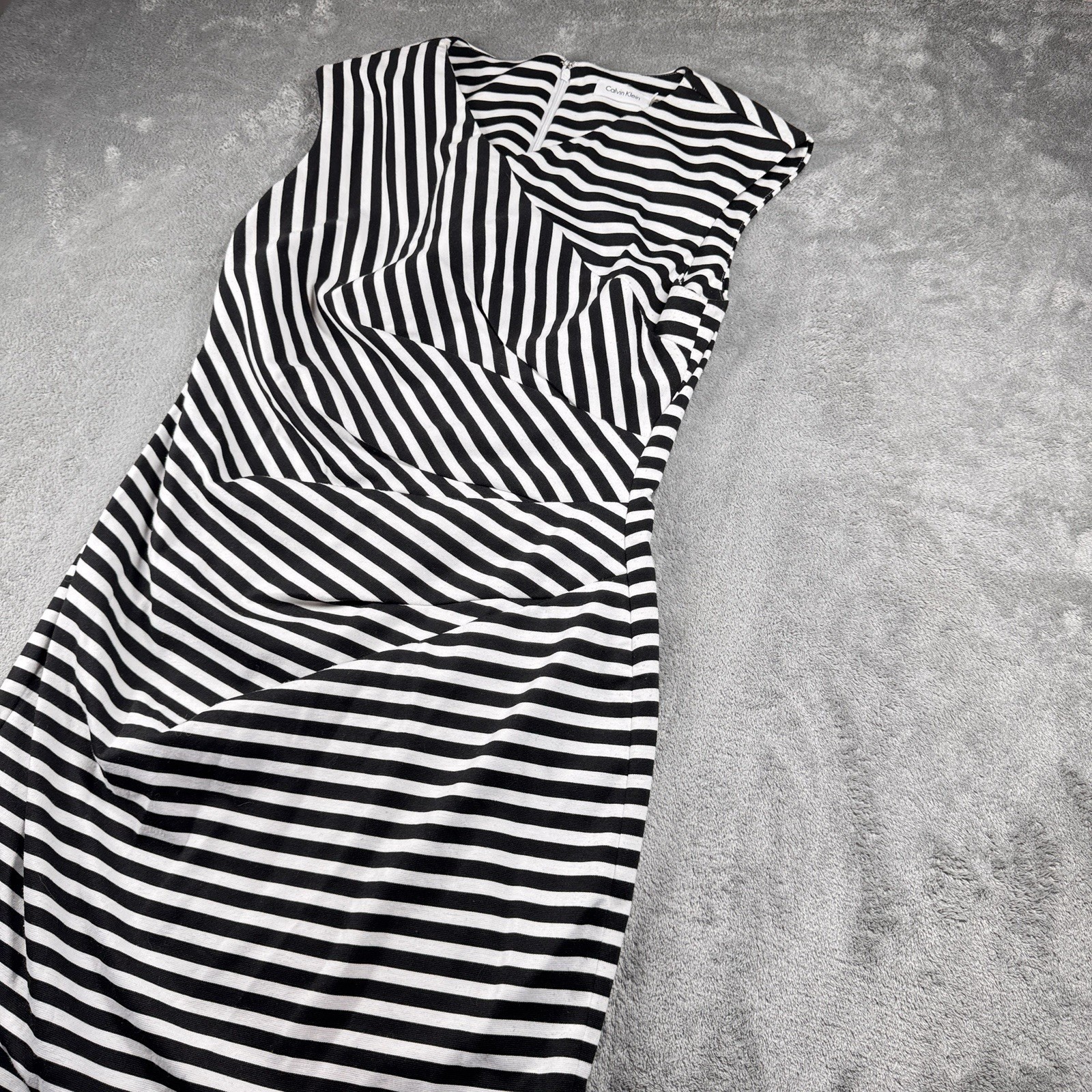 Calvin Klein Black White Striped Stretch Sheath Dress Women’s 10 Sleeveless