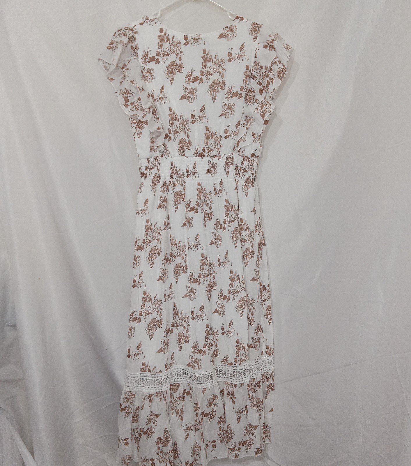 NWT J Gee Maxi Dress Size L White Brown Floral Cottagecore Smocked Boho Flutter