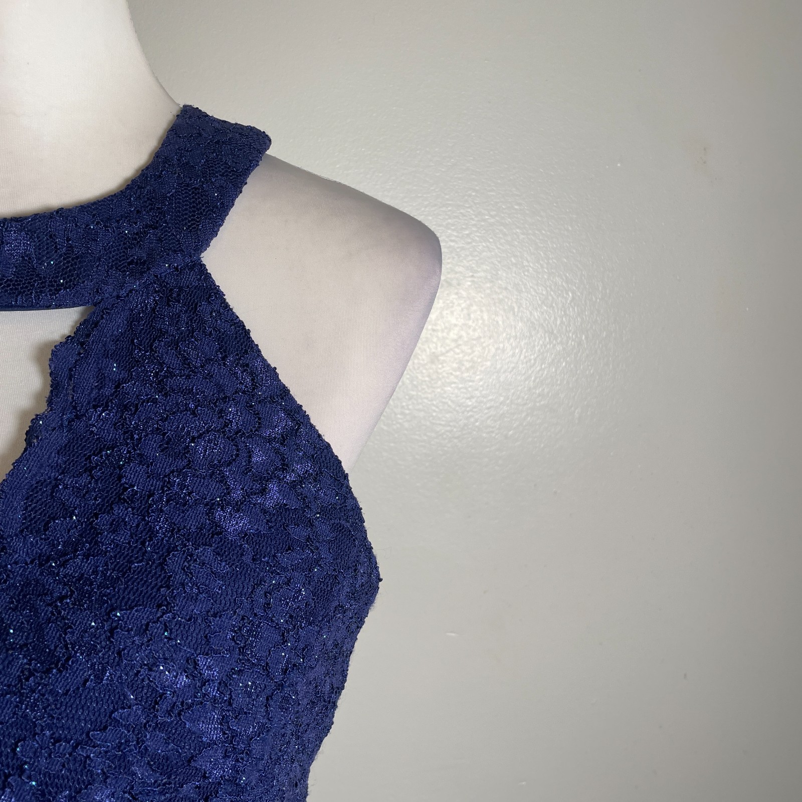 B. Darlin Formal Dress Junior’s 15/16 Blue Keyhole Lace Halter-Neck Sheer Waist