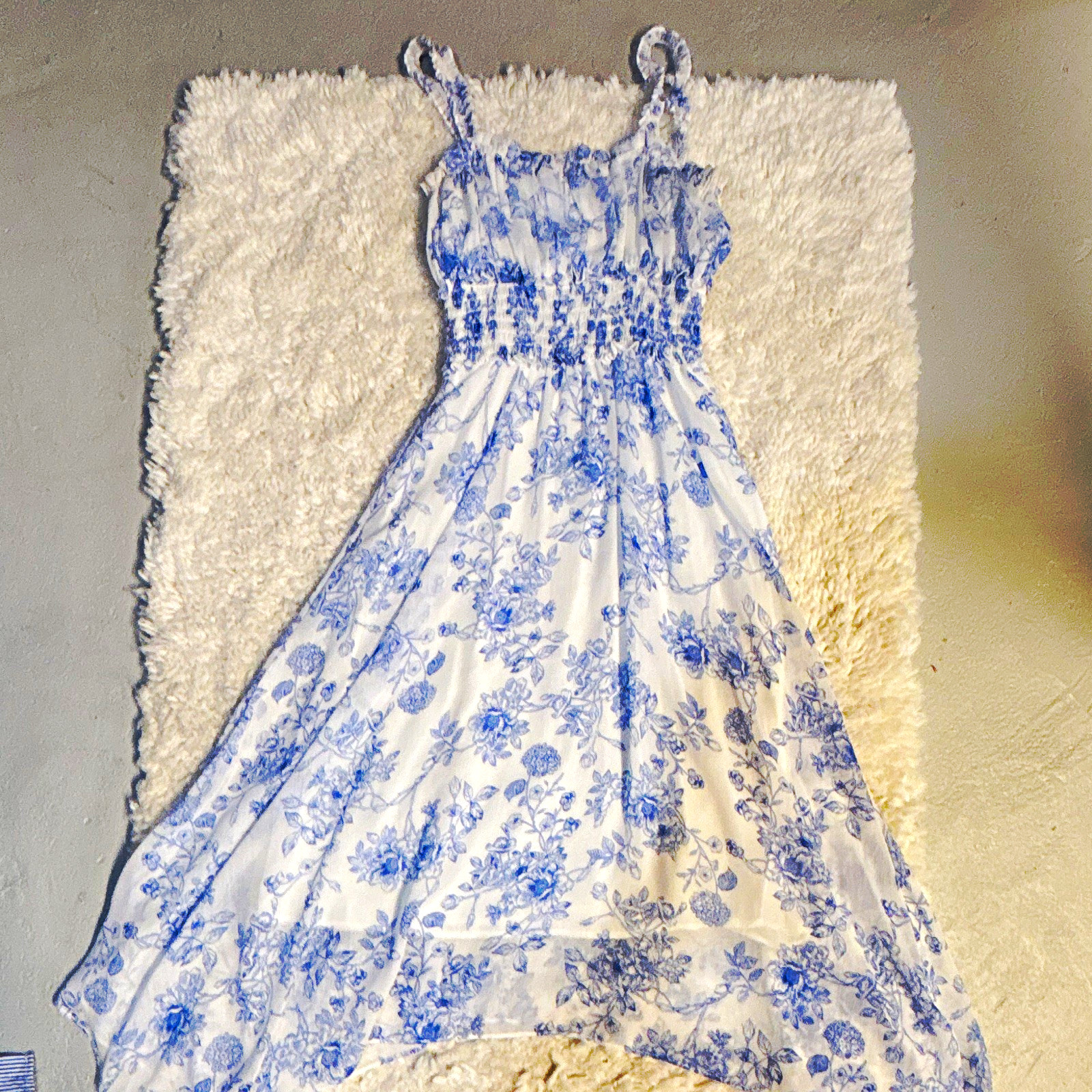 Aqua Dress white/blue floral chiffon smocked ruffle square neck midi, XS
