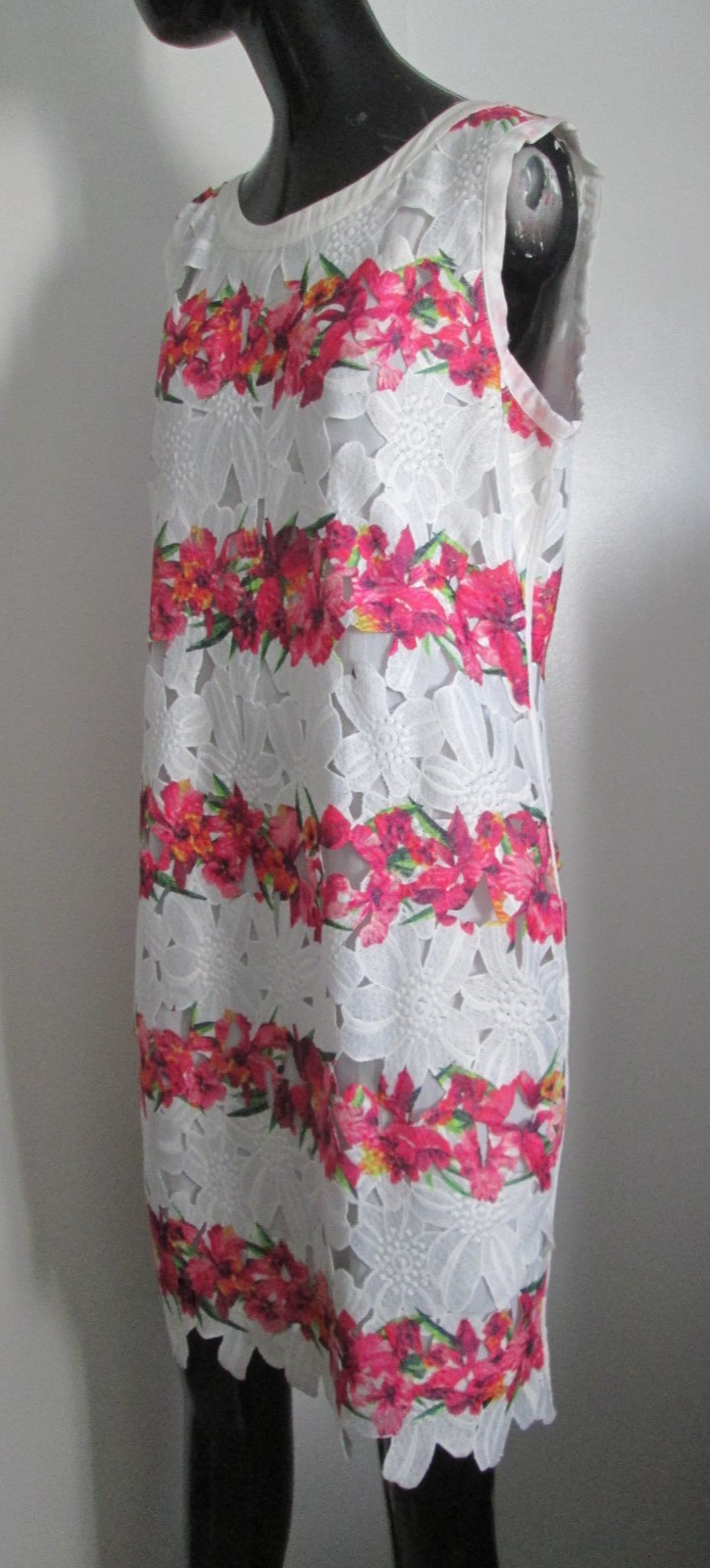 NWT Neiman Marcus Size L Cut-Out Lined Lace Floral Sheath Dress $240