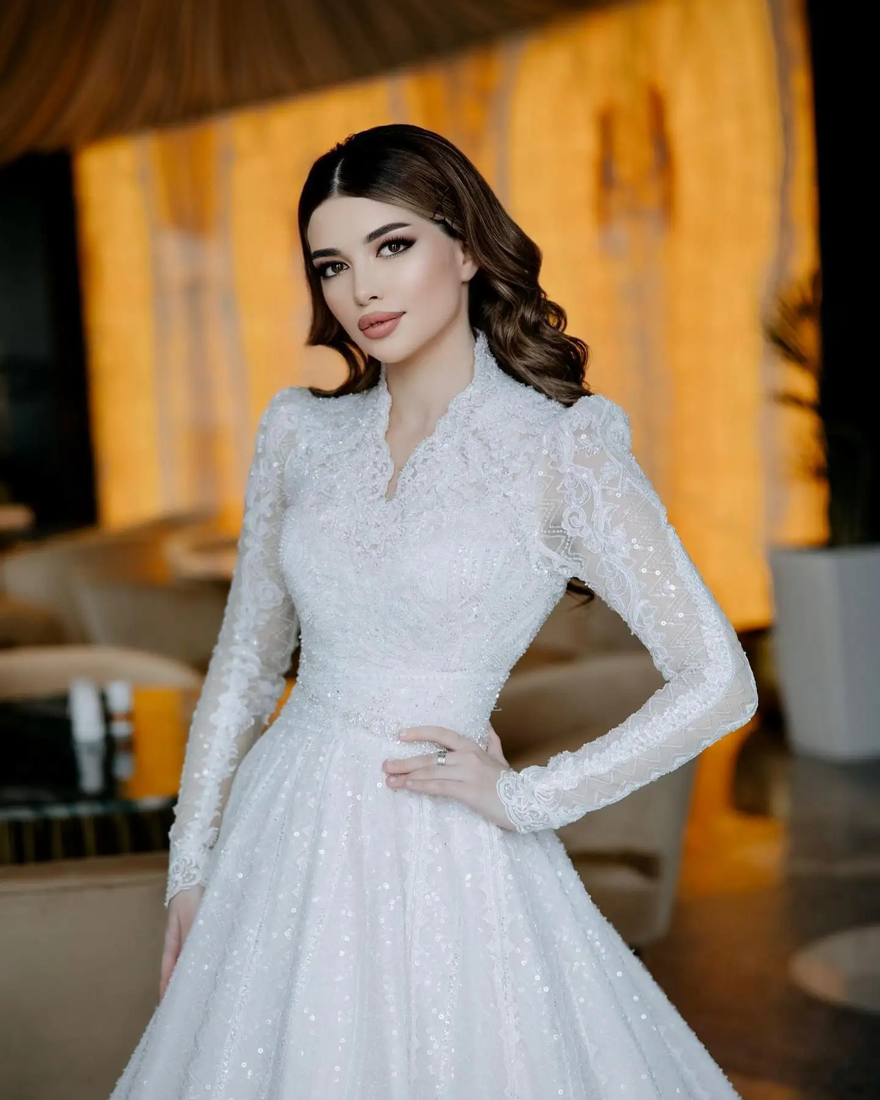 Luxury Beaded Sequins Evening Dresses Lace A-Line Sweep Train Gowns Party Gowns