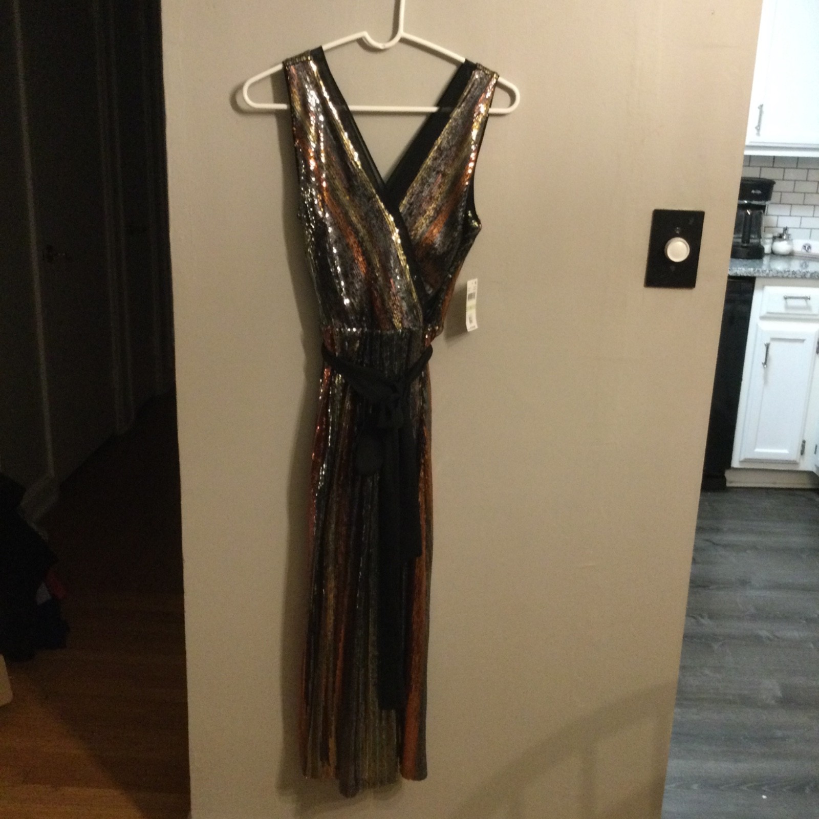 Julia Jordan Black/Gold/Red Sequin Sleeveless Dress with Black Sash, Size 4, NWT