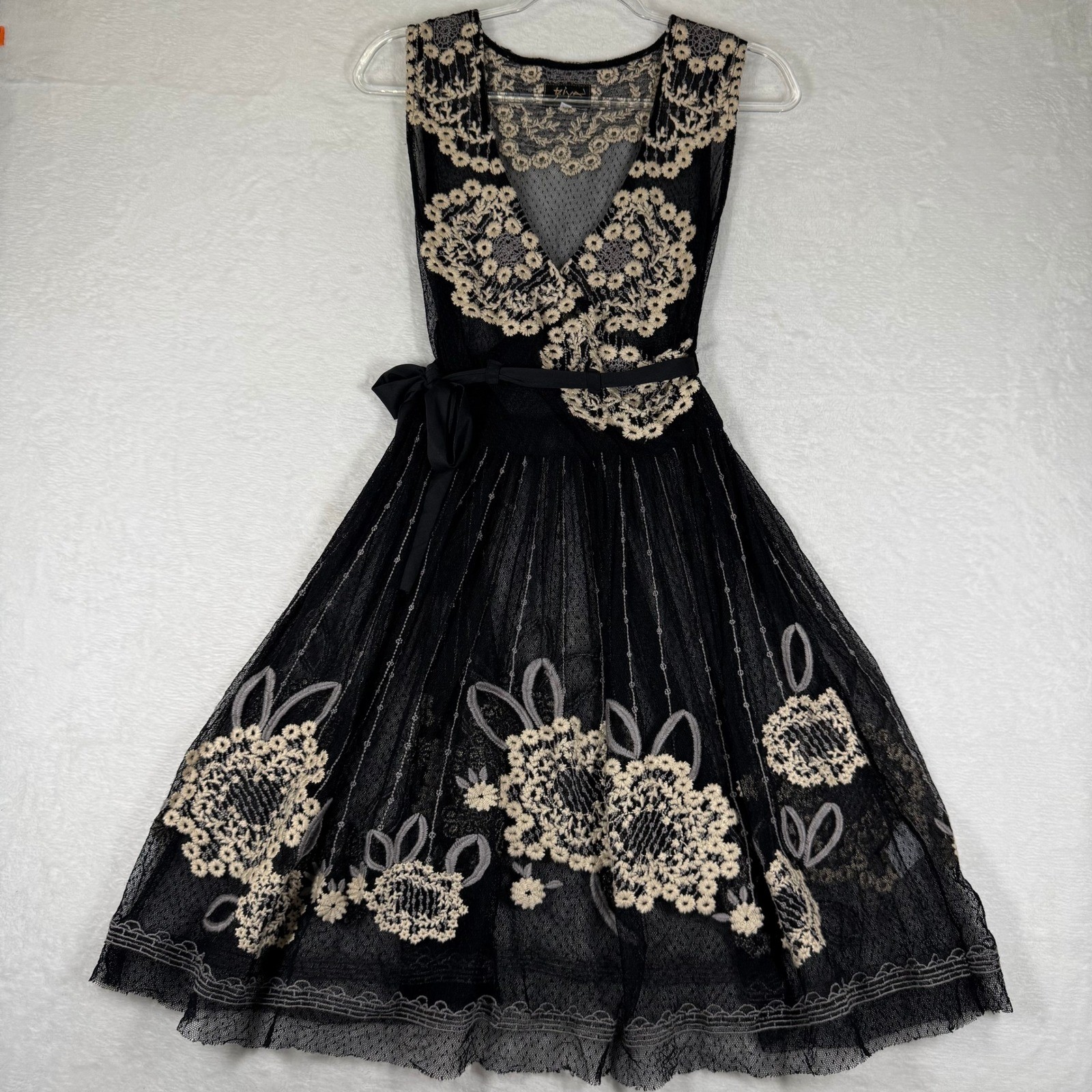 Biya Johnny Was Black Silk Mesh Embroidered Floral Wrap Dress Medium No liner