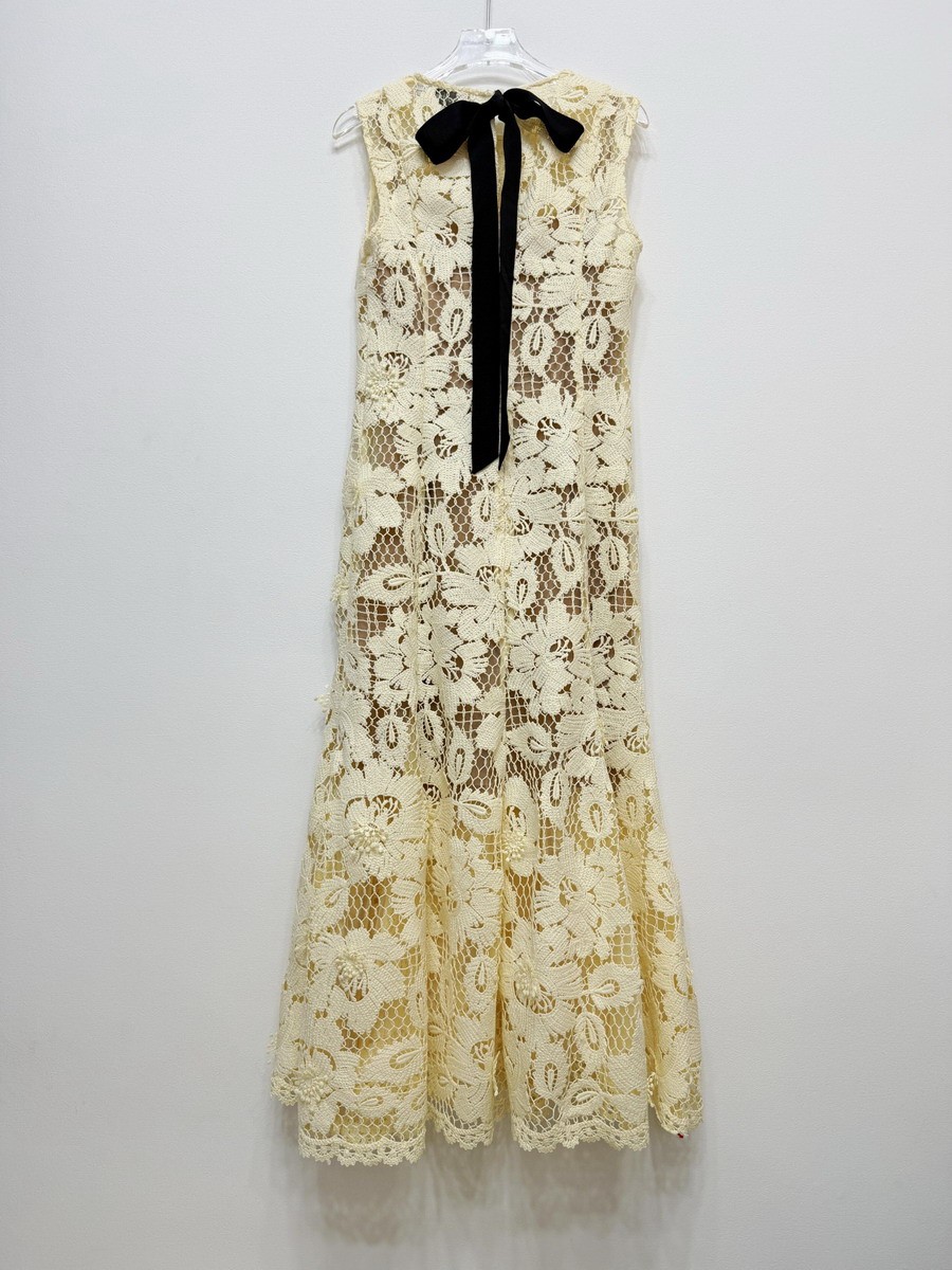 Self Portrait Yellow lace flowered sleeveless round-neck evening Dresses