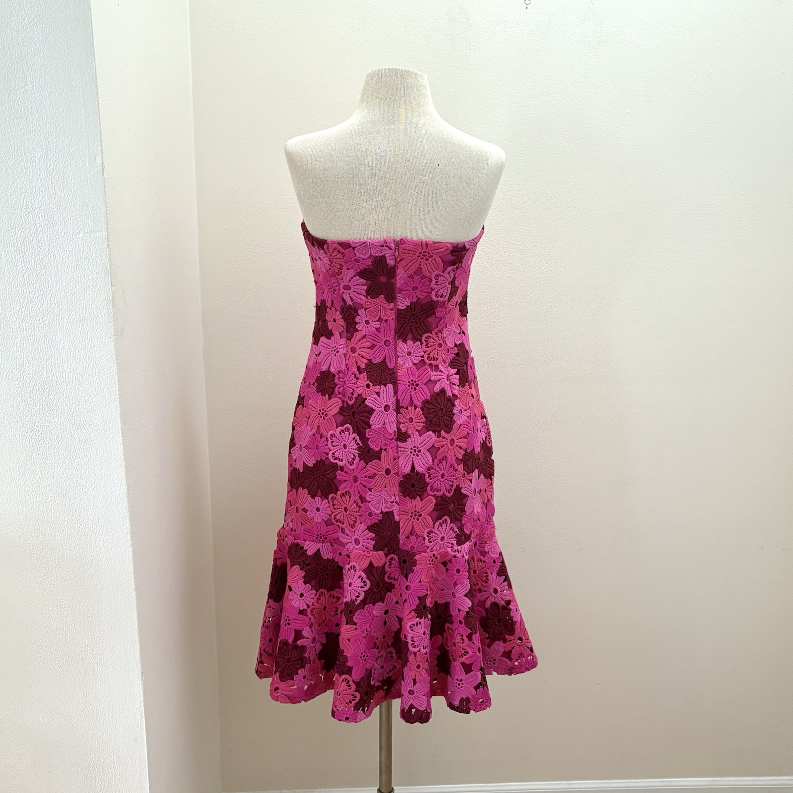 Alexia Admor Romantic Feminine Floral Lace Strapless Cocktail Dress Sz 8 Medium