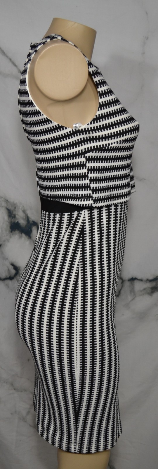 BISOU BISOU NEW NWT Black White Patterned Sleeveless Dress 4 Lined Bodice