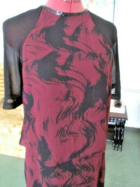 REISS-DESIGNER 2 LAYER SILKY POLYESTER PENCIL DRESS-OVER LAYER CAPE BACK-10.