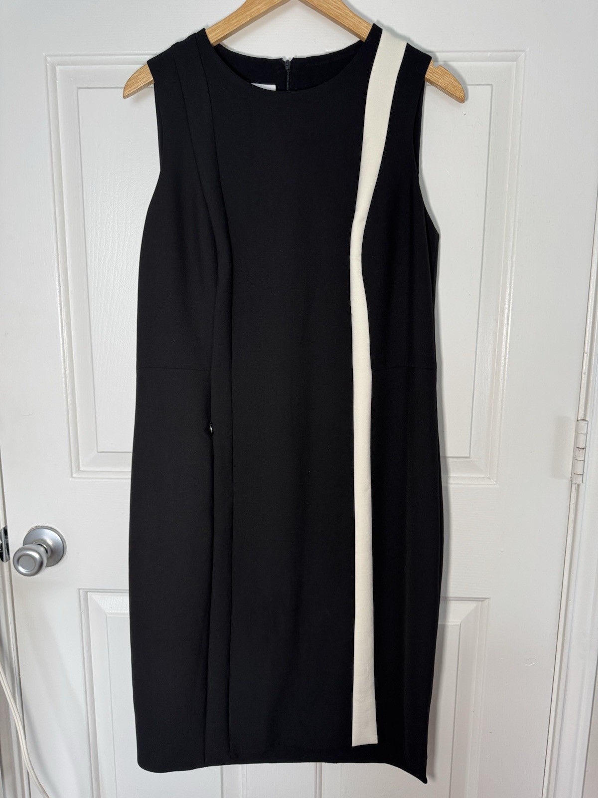 Akris Punto Black Ivory Colorblock Sleeveless Sheath Dress Women’s Designer