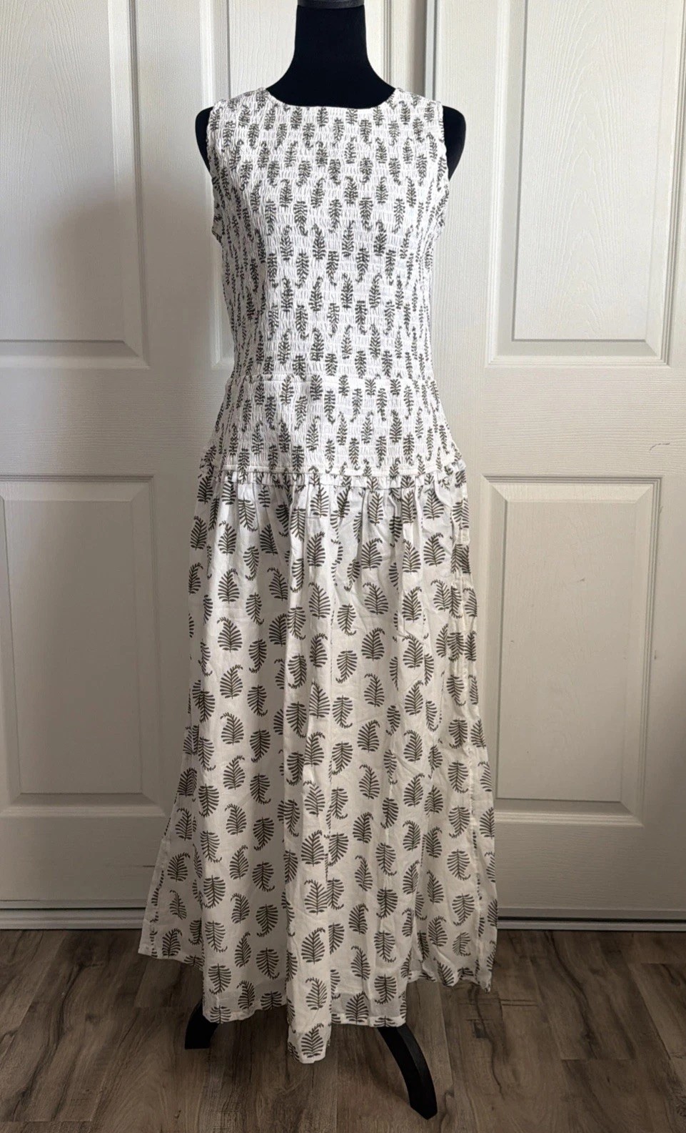 Ann Taylor Weekend Maxi Dress SZ 6 Ivory /green/ NWT