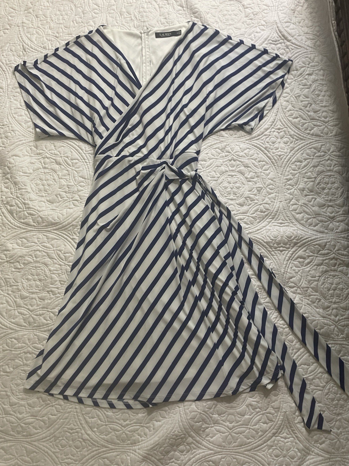 Lauren Ralph Lauren White/Blue Striped Wrap Dress V-Neck Belted Tie Sz 10