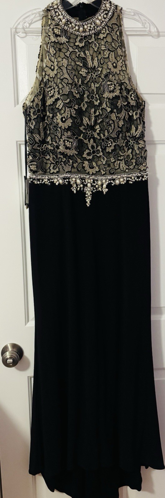 NEW Formal Evening Gown Black Gold Beaded Lace Size 16
