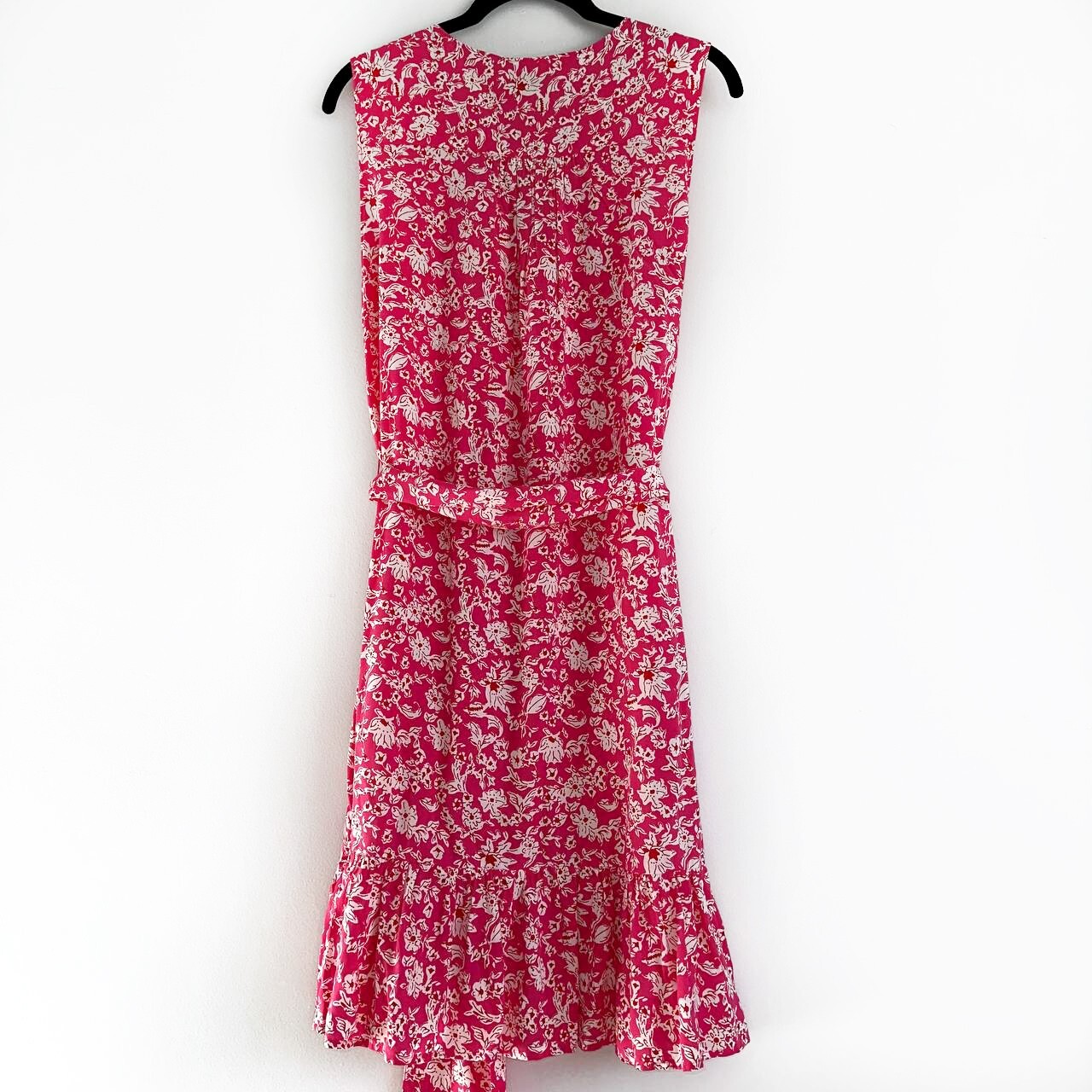 Untuckit Shift Dress M Lucy Sleevless Pink Floral Belted Pockets Ruffled Hem
