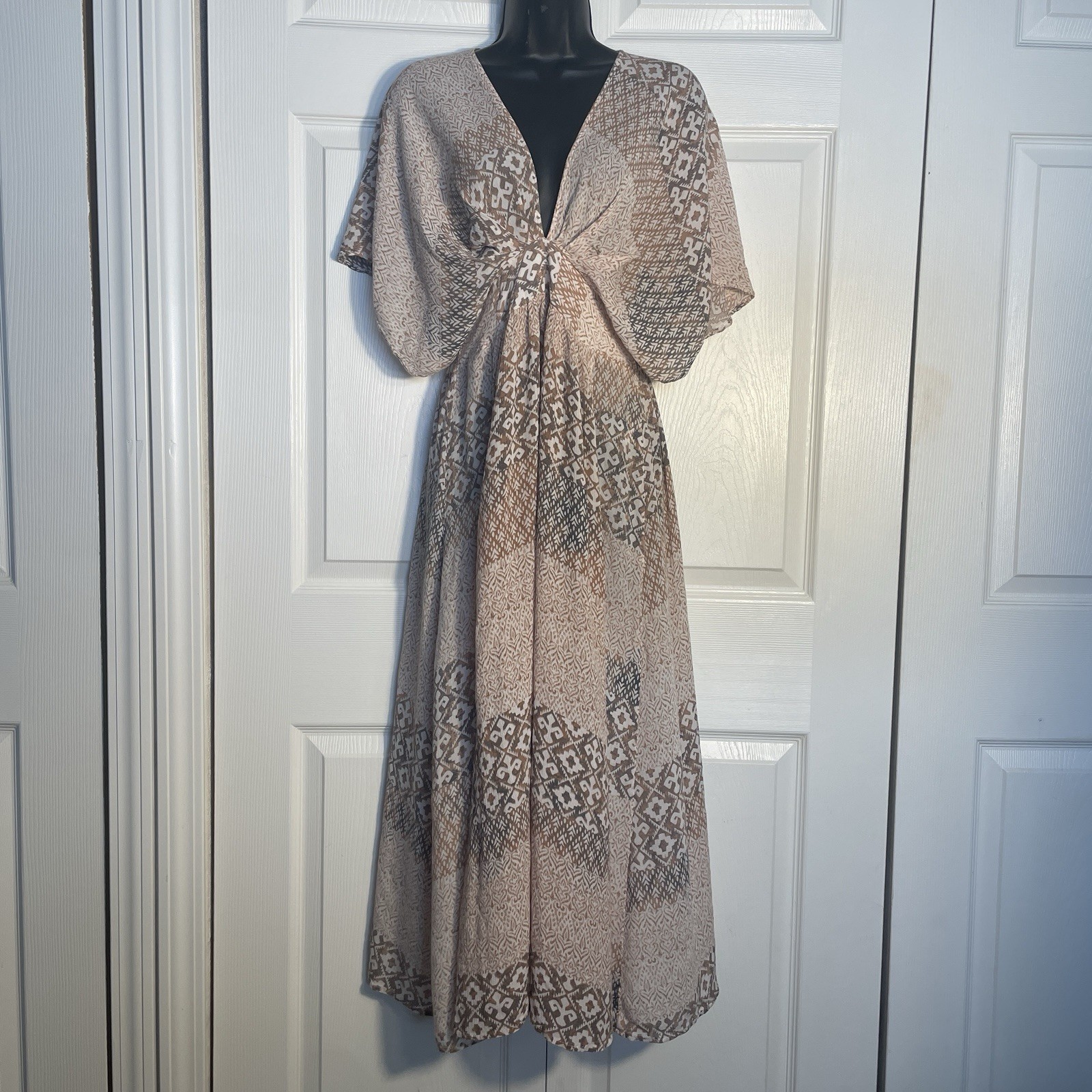 Vici Boho Dress Women L Brown Pink Geometric Plunge Neck Short Dolman Sleeves