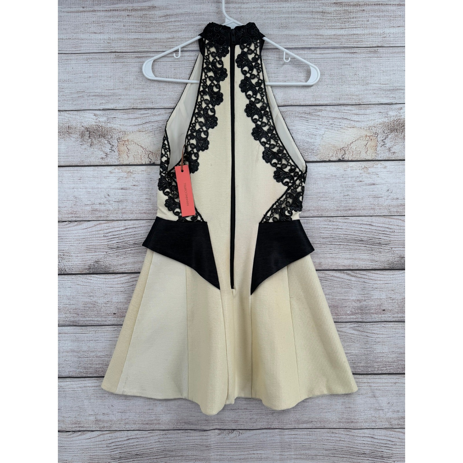 Manning Cartell Enamel Peplum Crochet Cocktail Dress Womens 10 Cream Black NEW