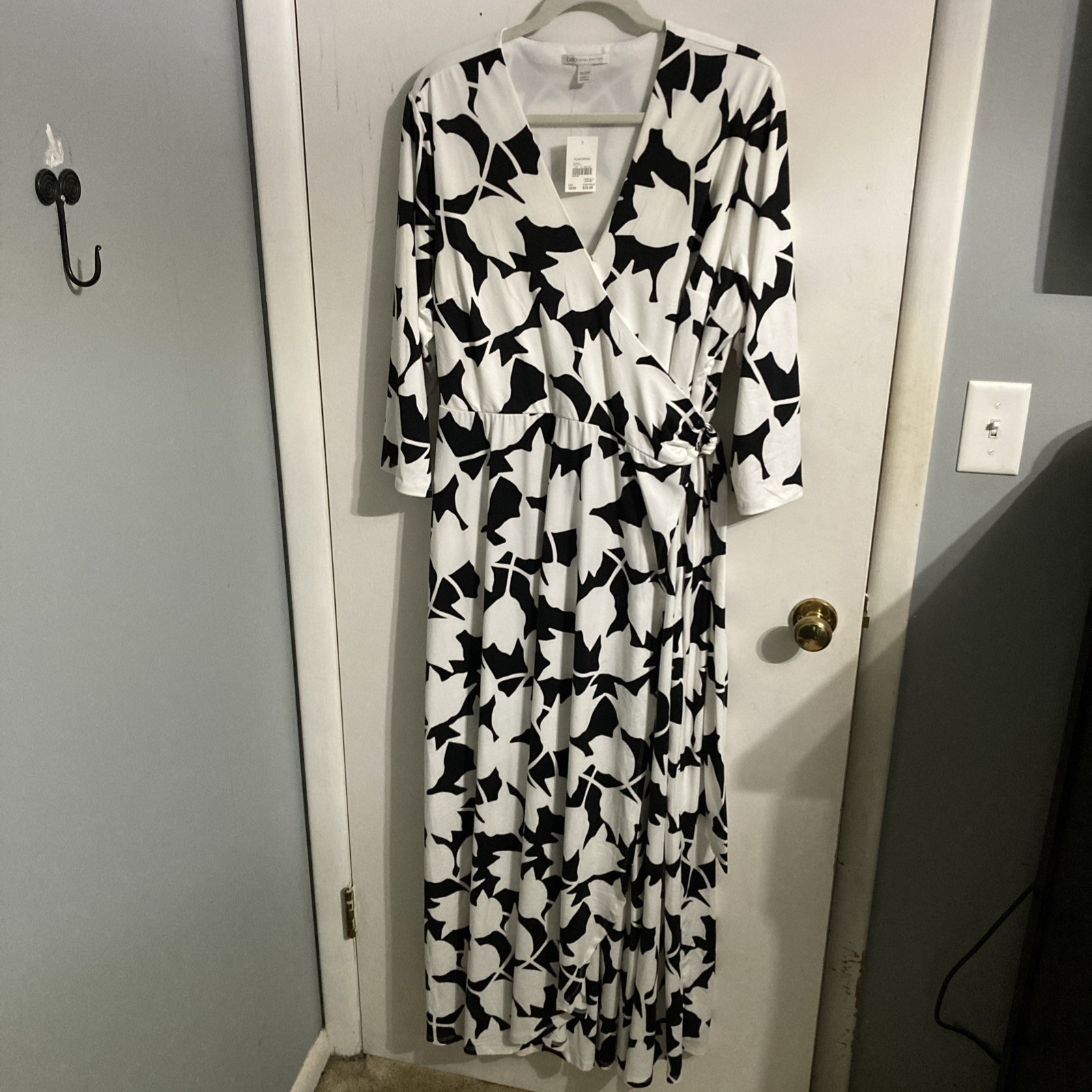 Cato Dress 18/20 “In Bloom” Black White 3/4 sleeve NWT 2XL maxi RN37080