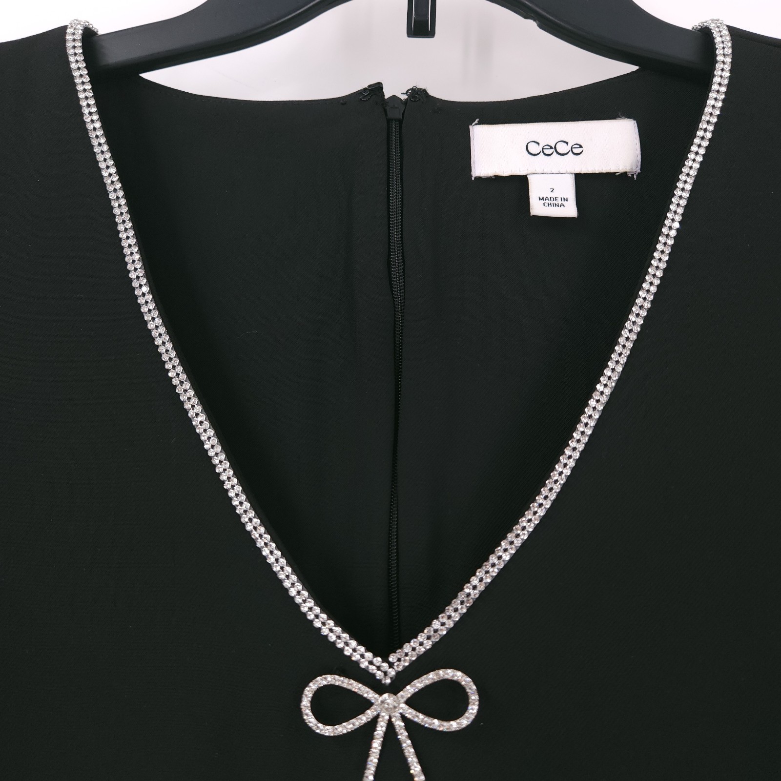 CeCe Rhinestone Bow Short Sleeve Sheath Dress V Neck Black Zip Womens Size 2 NWT