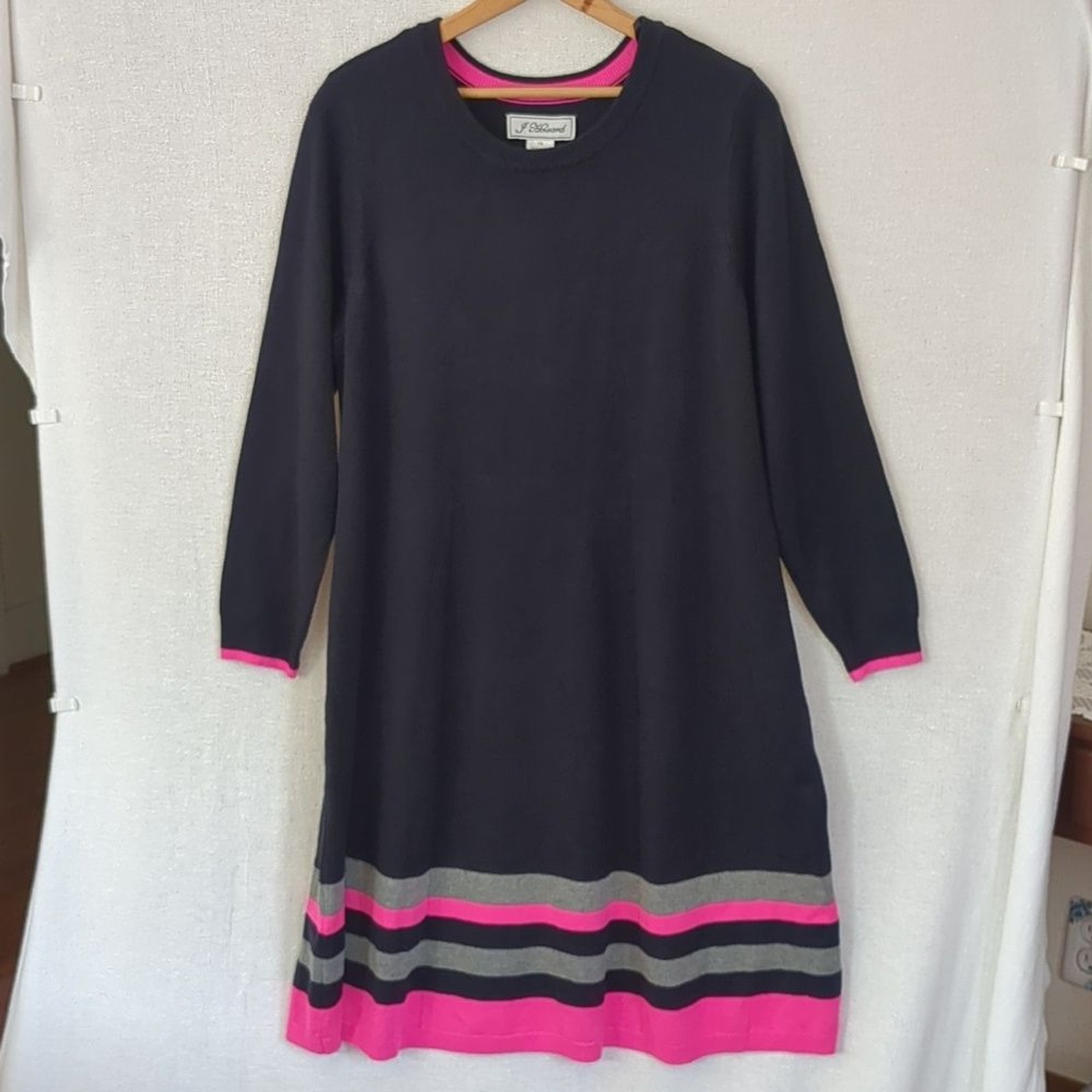 NWOT J. Howard 1X sweater dress midi length with long sleeves. Navy