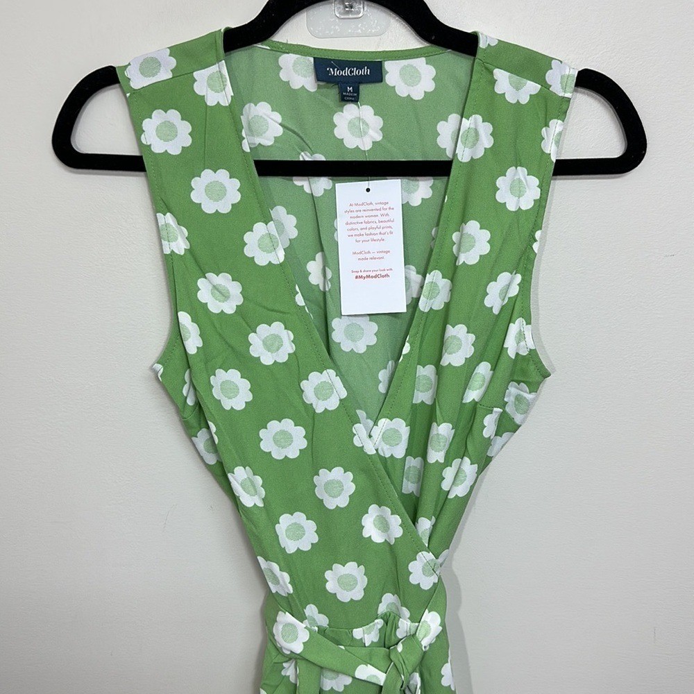 Modcloth Pose Without Saying Wrap Dress Green Floral Medium NWT