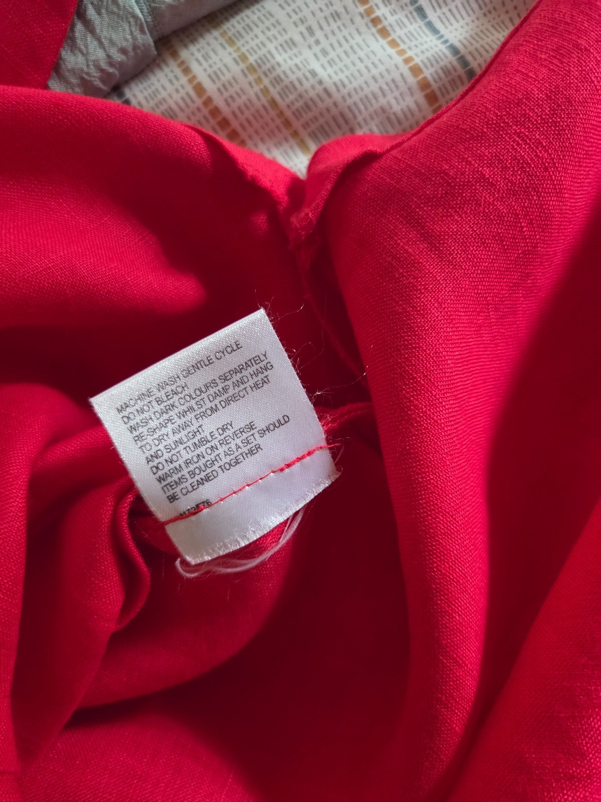 East red linen button front v neck mid length tunic/top size 12 worn once