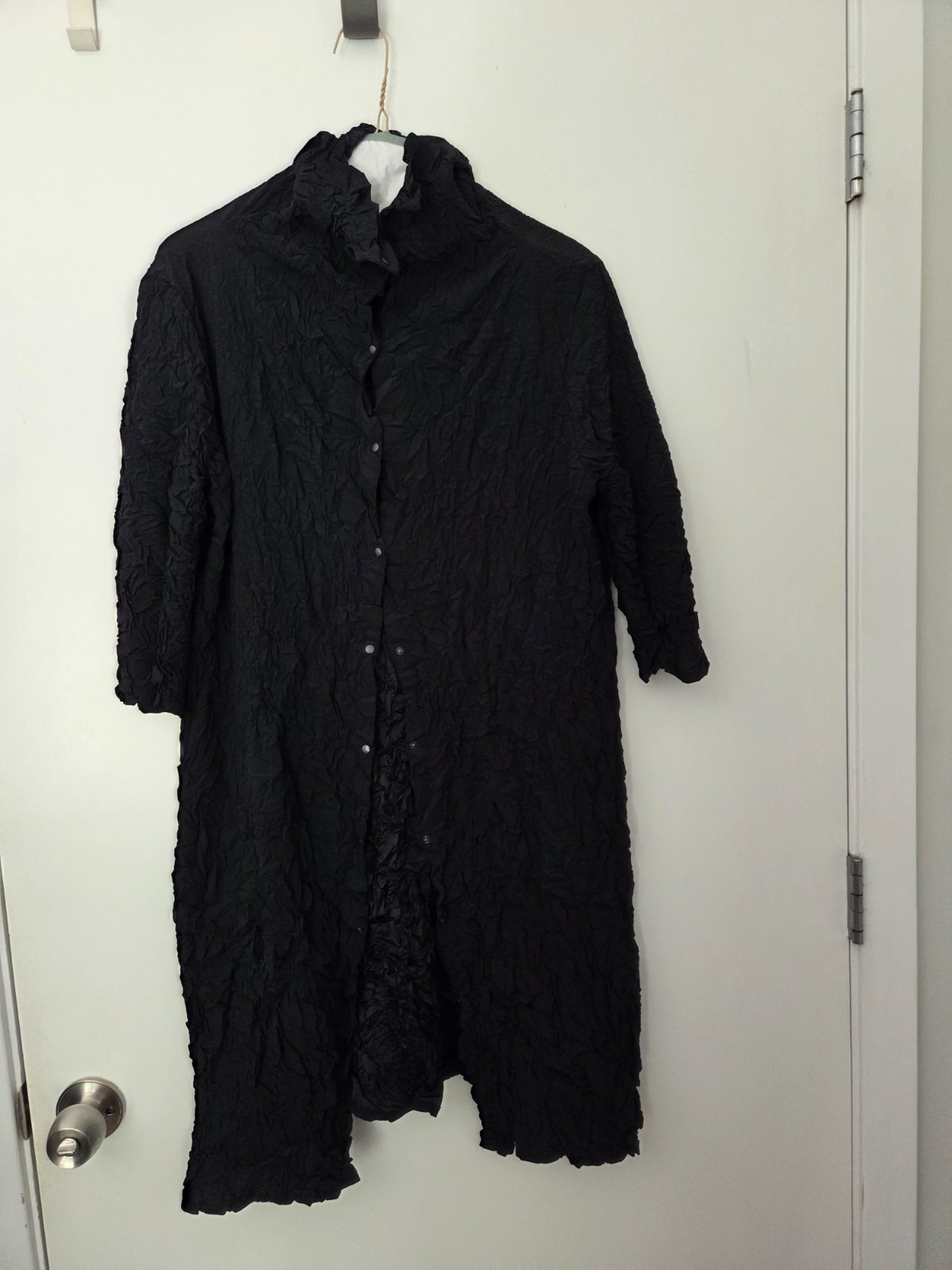 Original Babette crinkled snap close black jacket