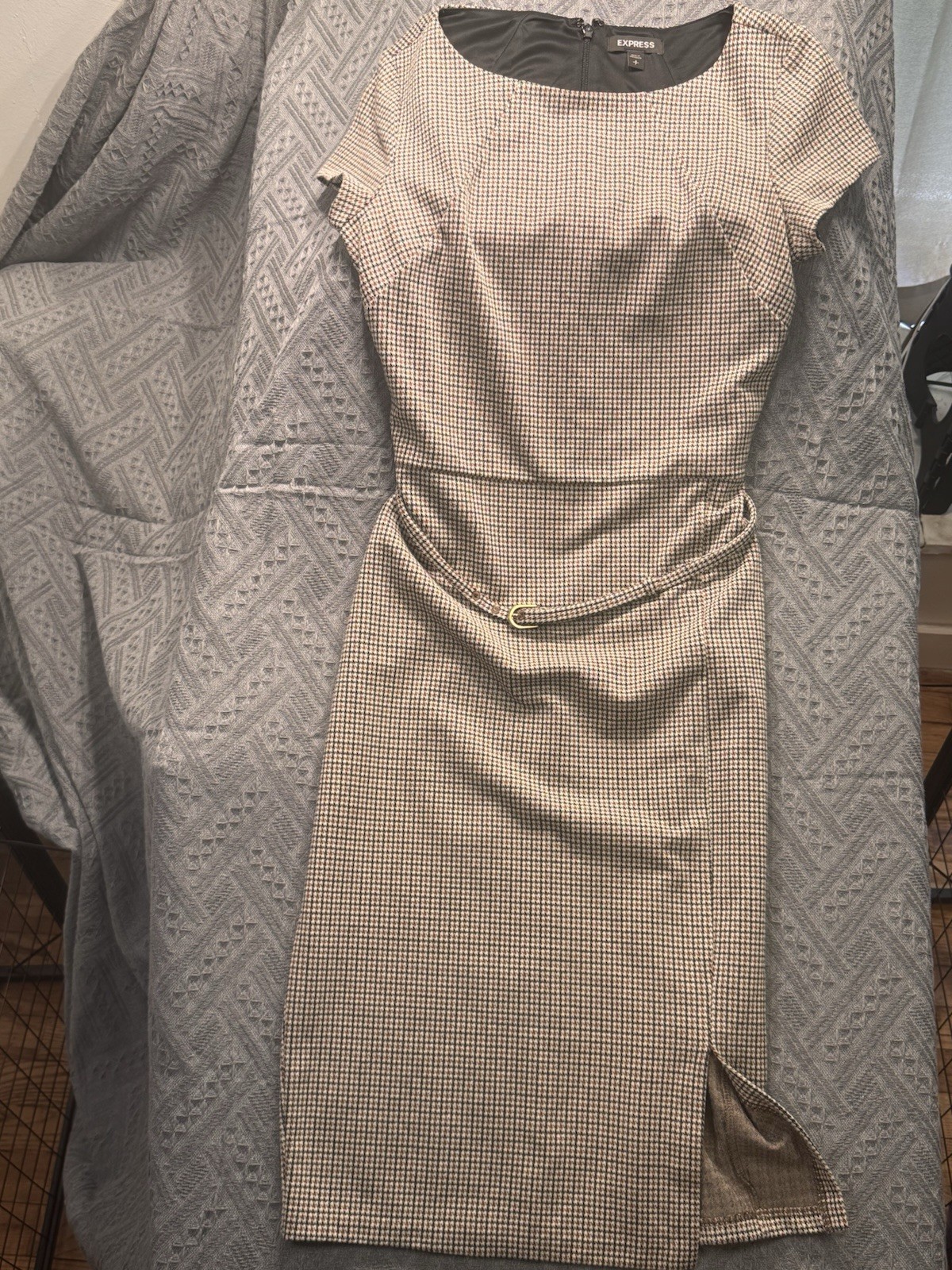 Express Houndstooth Sheath Dress, Belted Lined Zip Buckle, Scoop Neck Sz 4