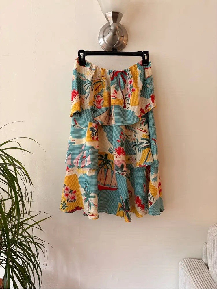 True Destinations Tropical Tiered Convertible Dress &/or Skirt. Size XS. NWT.