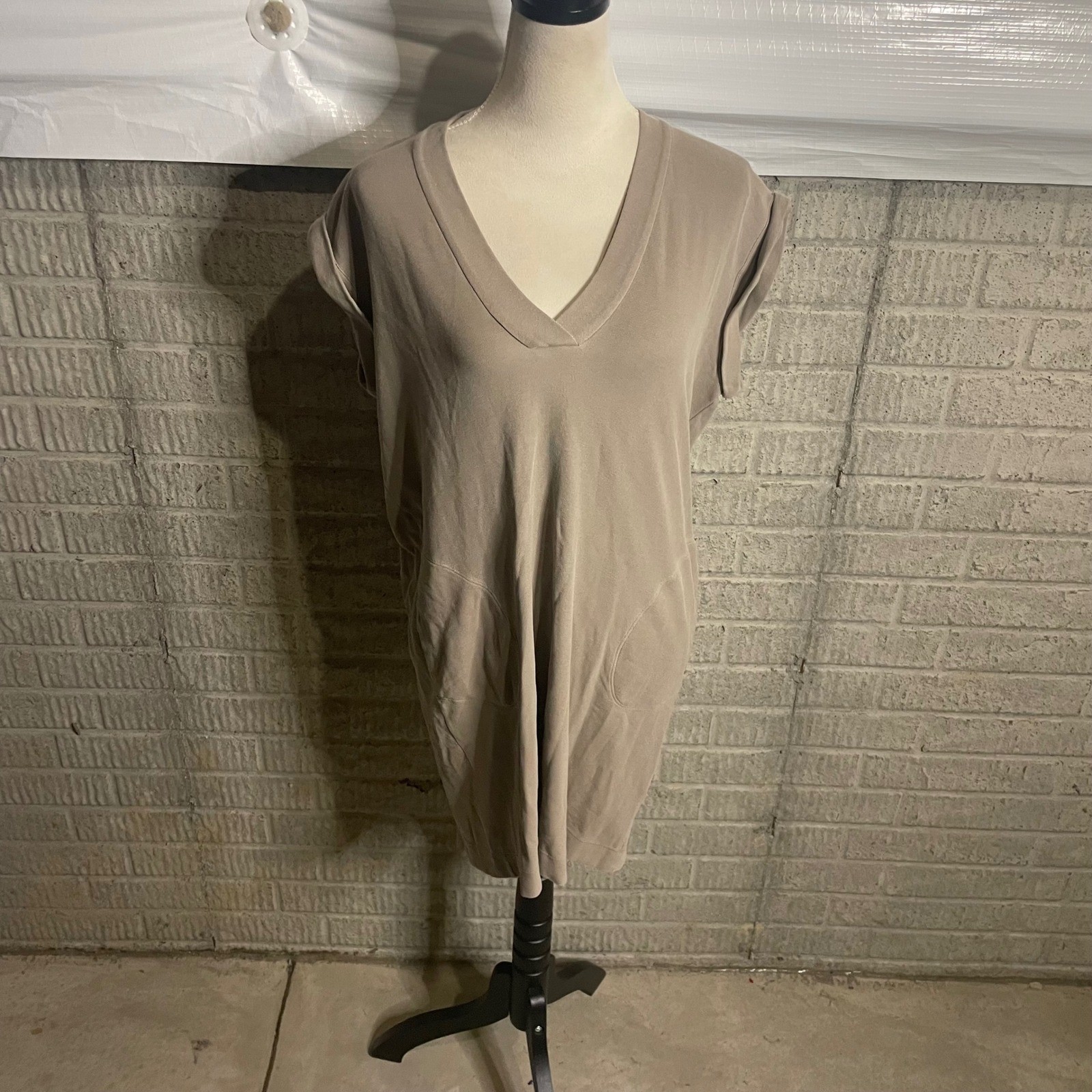 ATM Anthony Thomas Melillo Dress S/P Pima Cotton V Neck Short Sleeve Tan