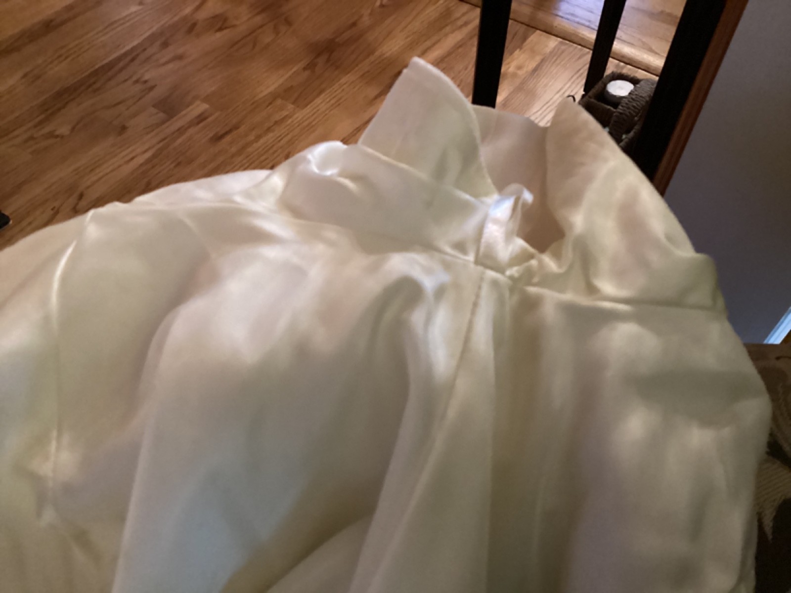 WATTERS AND WATTERS, 10, Soft white, SS, Long, REPURPOSE, STAIN ON FRONT BODICE