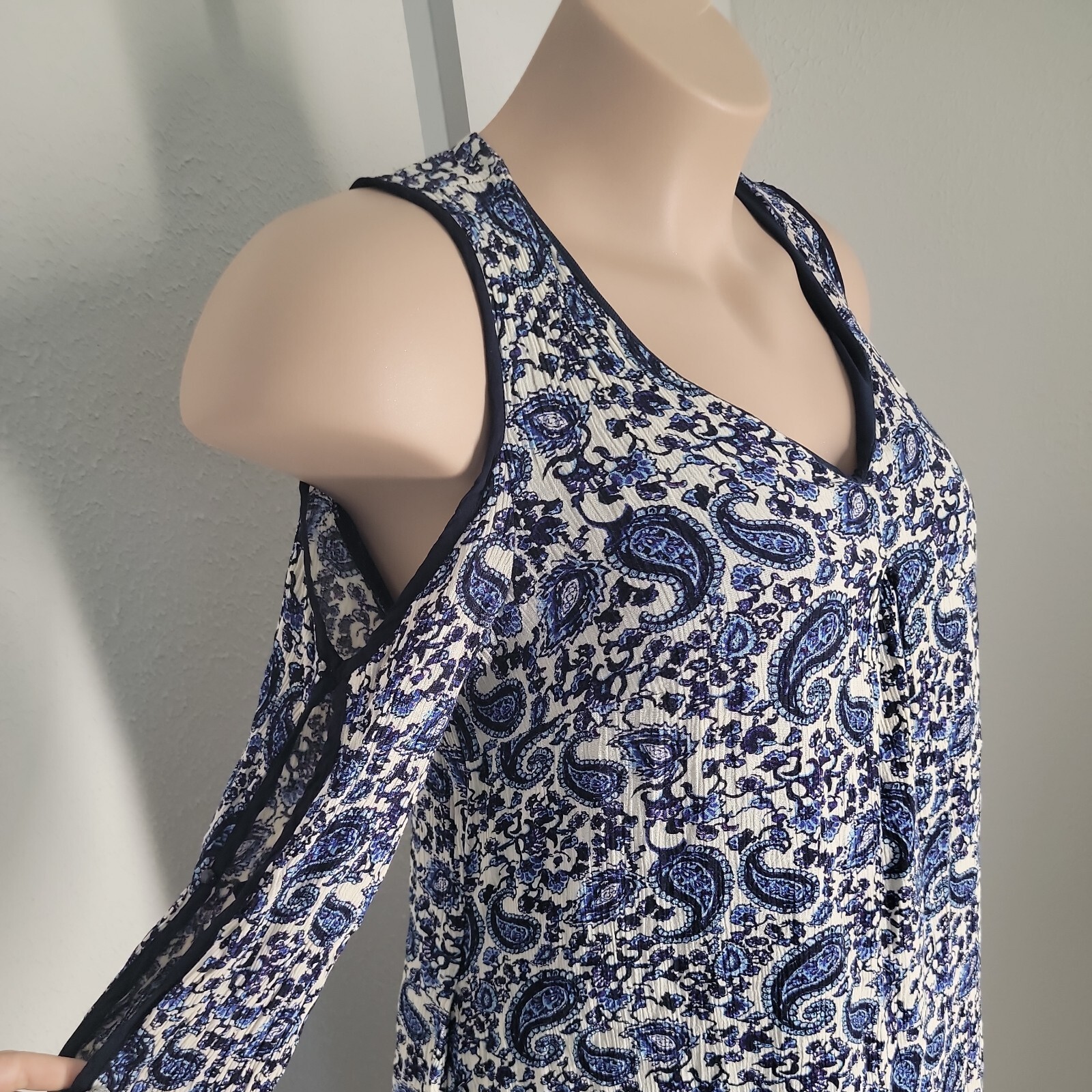 Beige by Eci Cold Shoulder Classy Lined Dress ~ Sz 1X ~ Knee Length ~ Blue