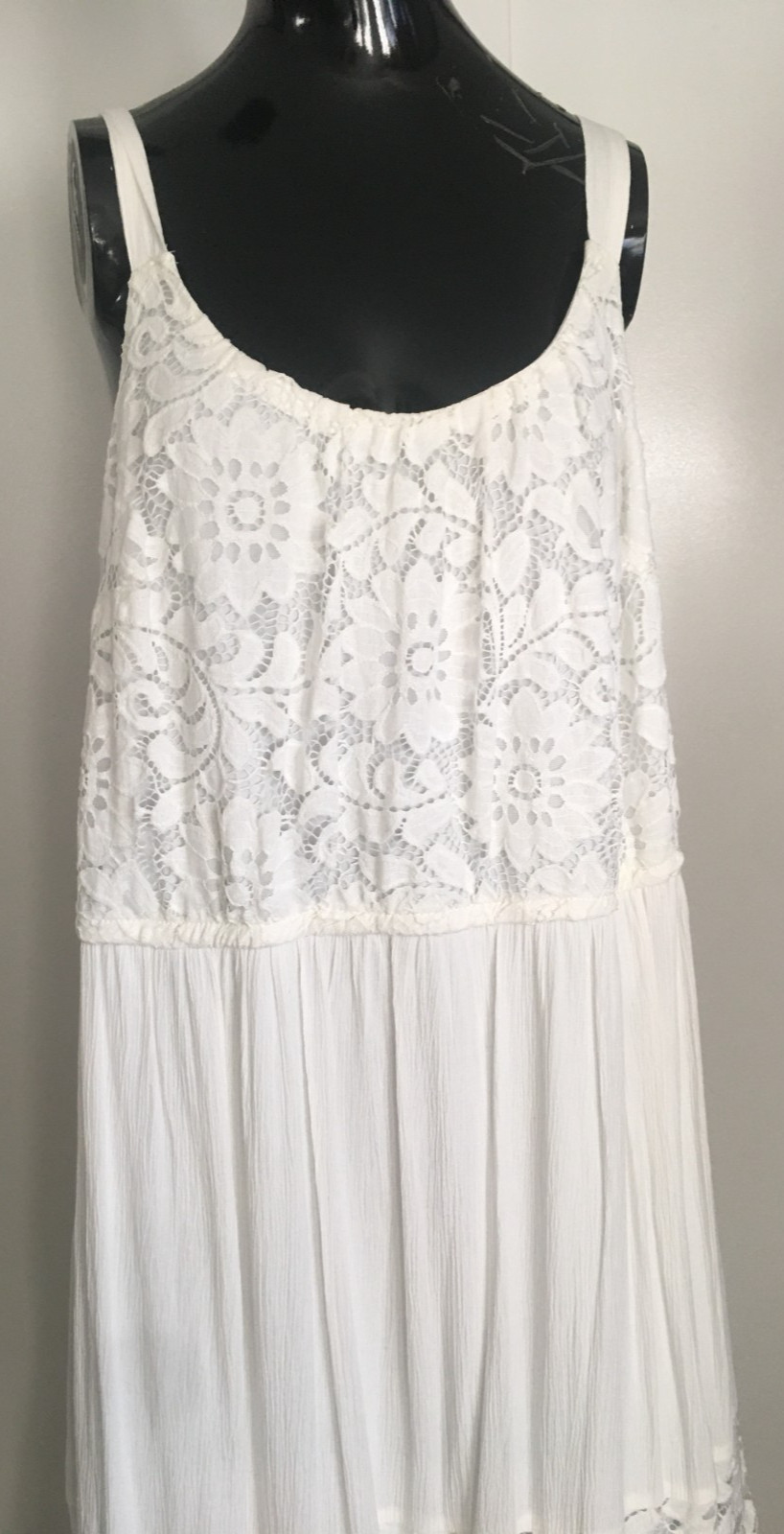 NWT LANE BRYANT Size 18/22 White Lace Cotton Rayon Nylon Blend Lined Dress