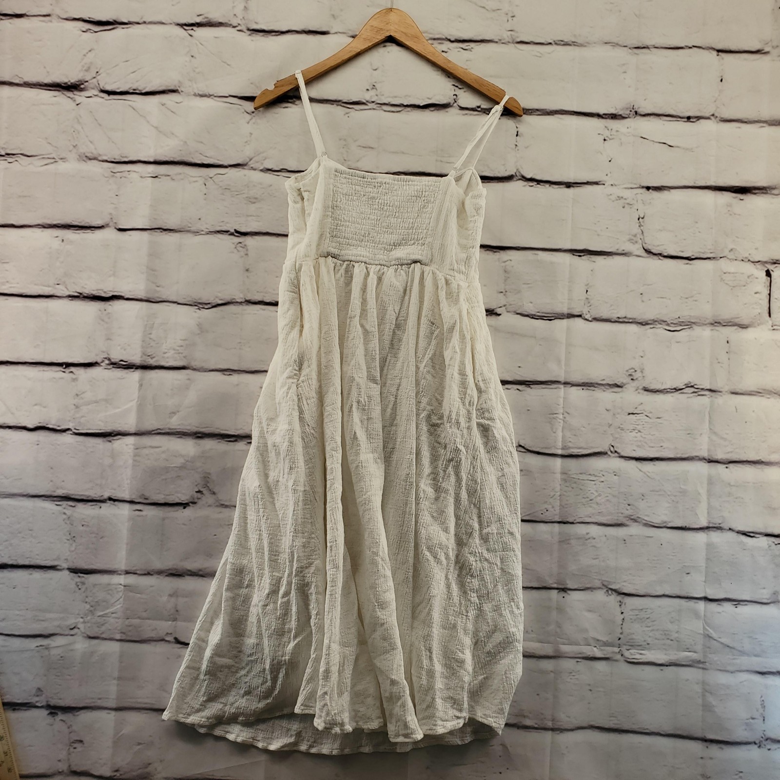 ASTR The Label Dress Womens Medium White Linen Midi Sundress Smocked Back