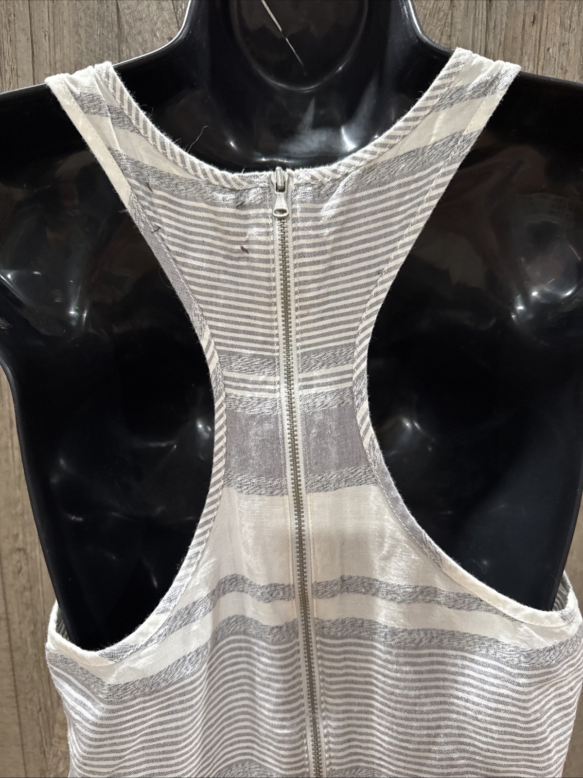 Lou & Grey Sz 8 Gray White Striped Racerback Dress Zipper Pockets