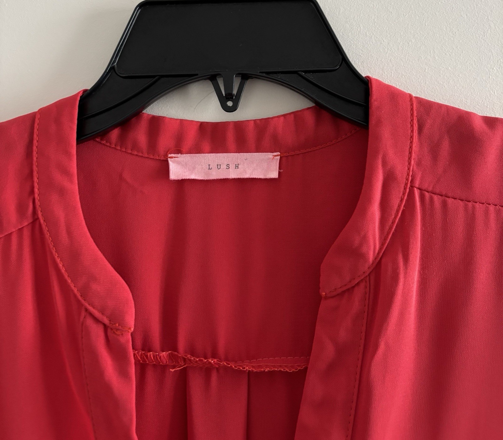 LUSH Dress Red V Neck Tunic Shift Button Roll Tab Women M Minimalist Classic USA