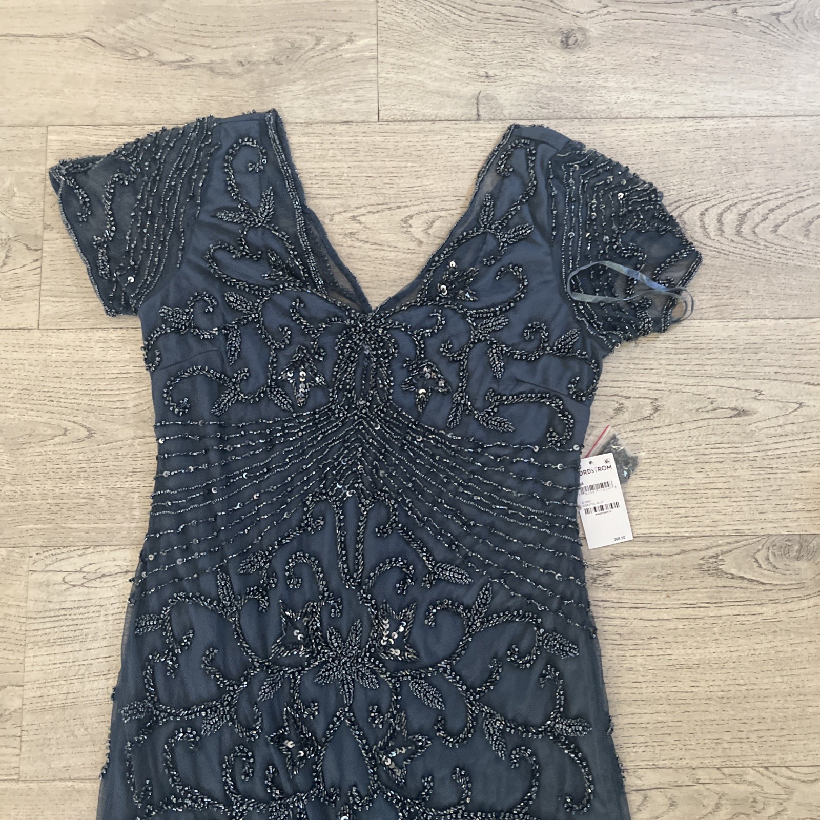$268 Pisarro Nights Beaded Mesh Column Gown Sequin Column Gown 8 Navy