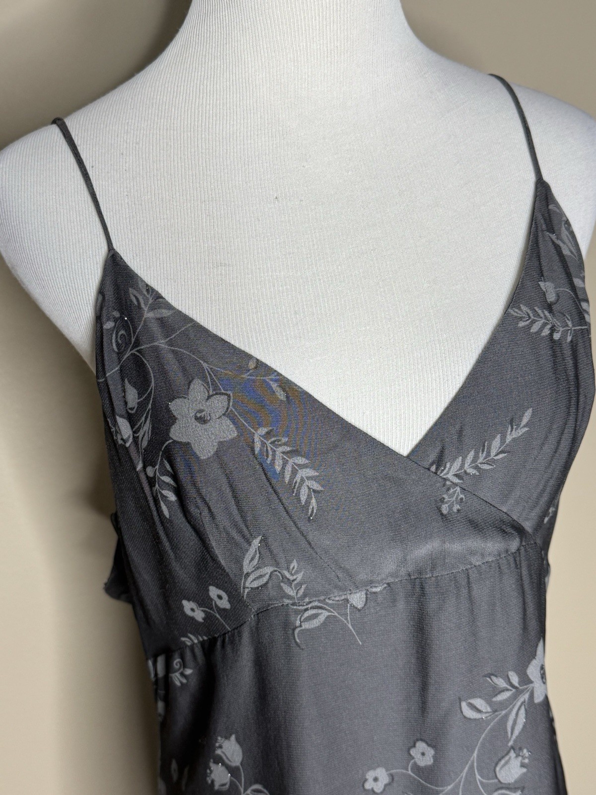 Classiques Entier womens sleeveless gray floral sparkle midi dress size 6.