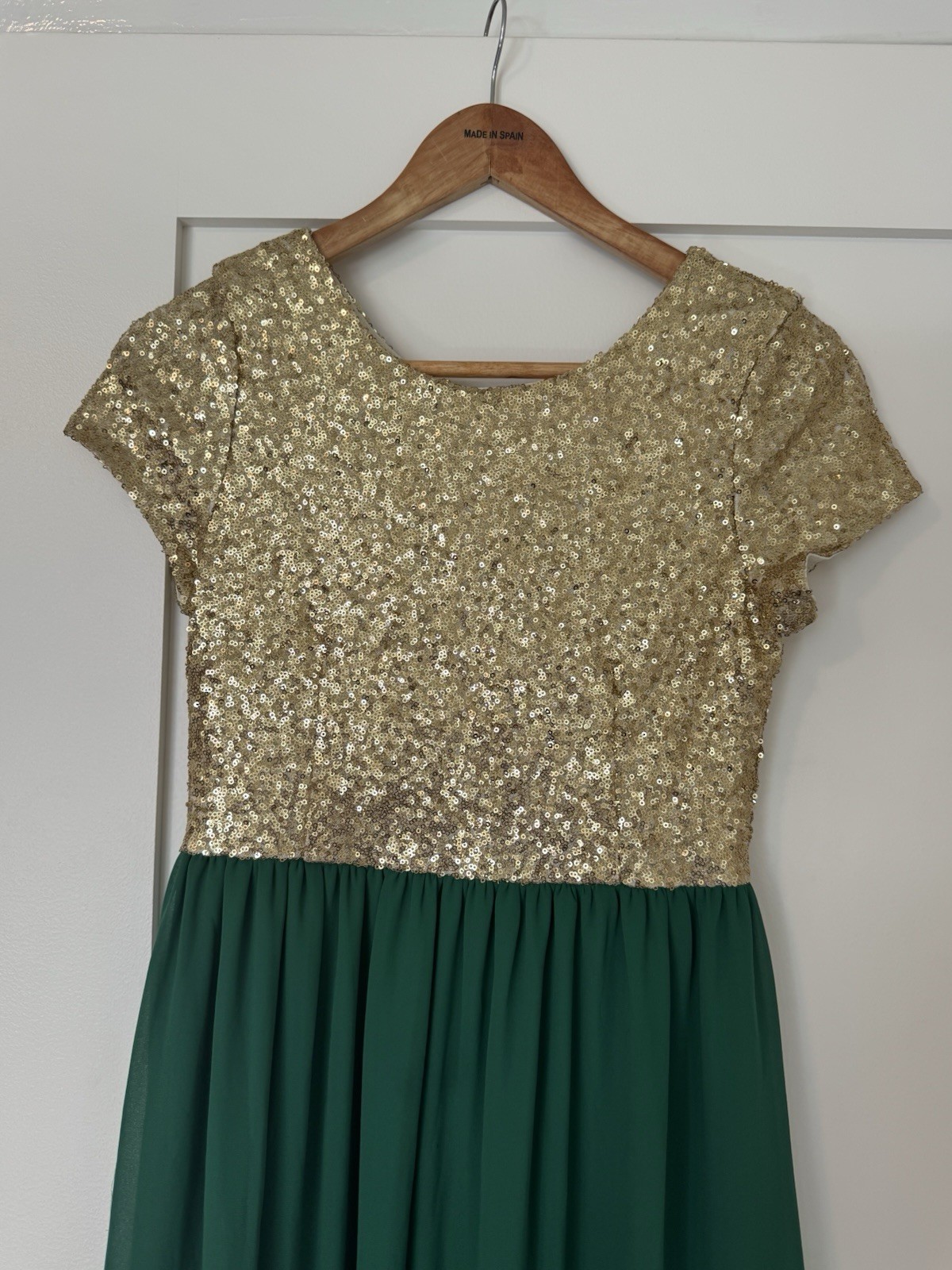 Red Clover Gold Green Sequin Chiffon Maxi Dress Scoop Neck Short Sleeve Size S