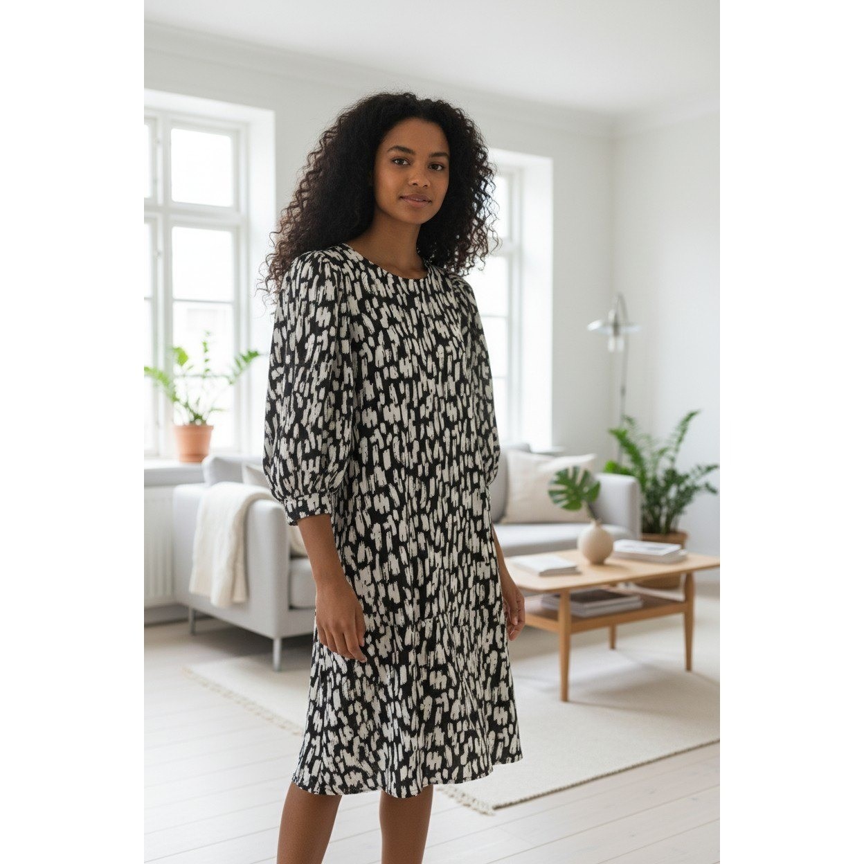 Sisters Point Black White Abstract Brushstroke Puff Sleeve Mini Shift Dress S