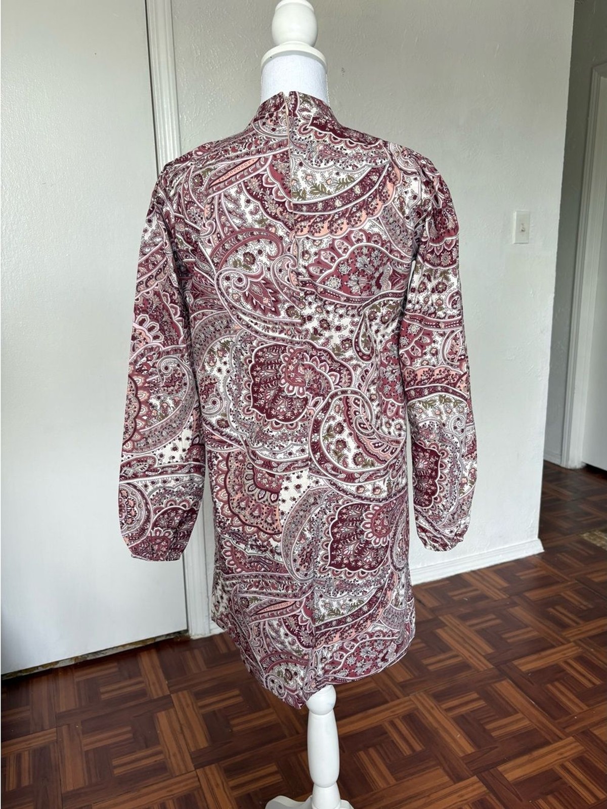 Bishop Sleeve Paisley Shift Dress in Dusty Pink size 1(36-38)
