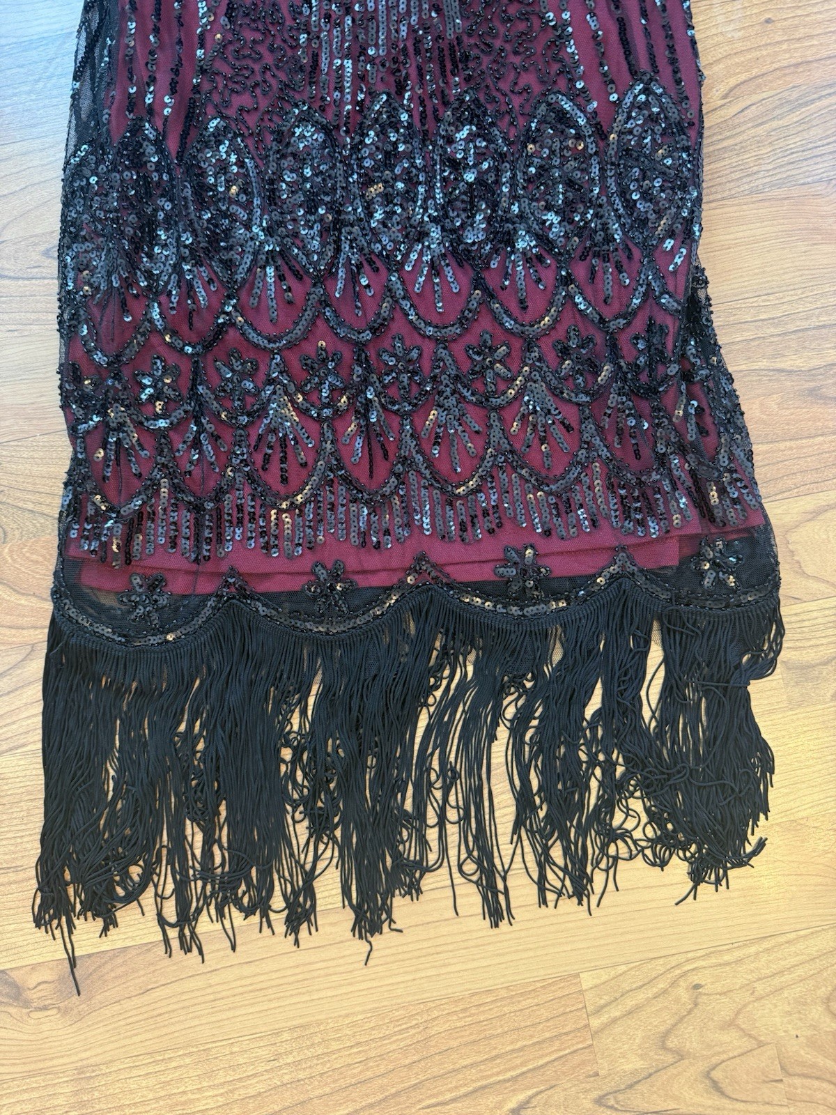 PrettyGuide S Burgundy Black Sequin Fringe V-Neck Sheath Knee Dress Short Slv