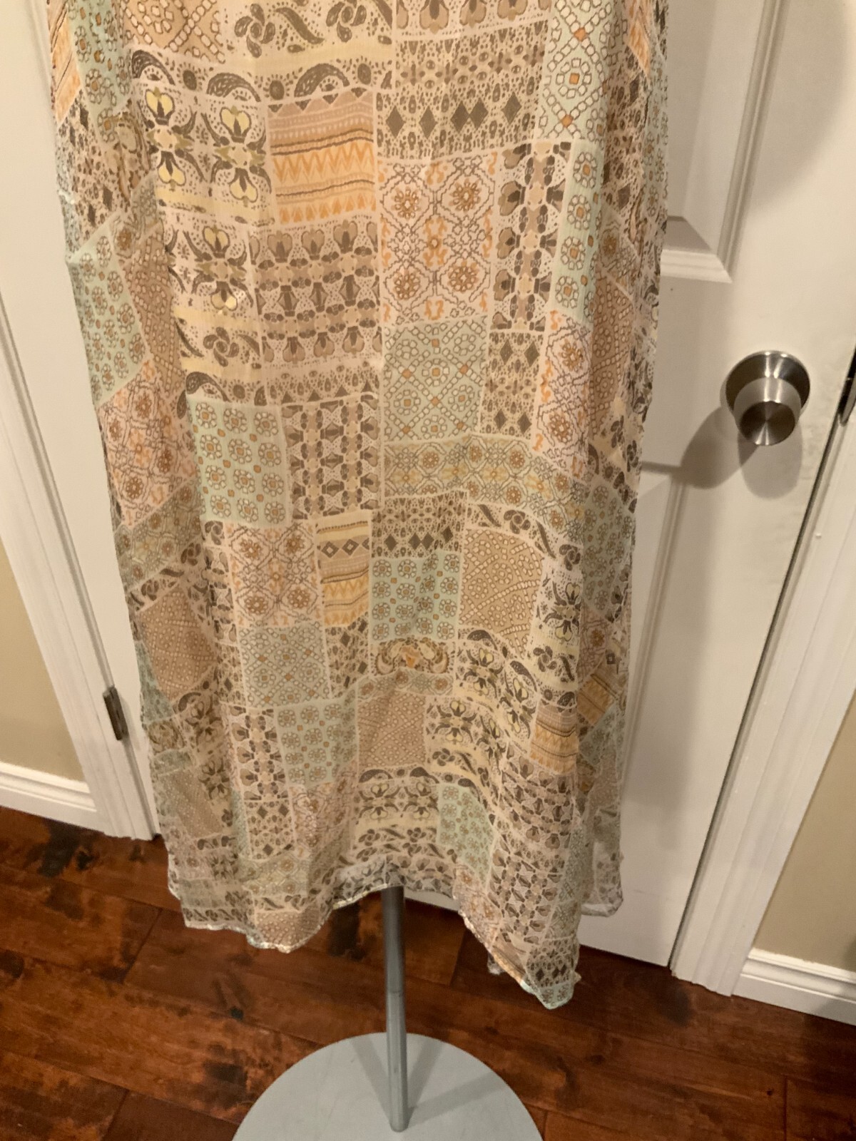 Massimo Dutti Tan V-Neck Trapeze Dress w/ Paisley Print, Size 6