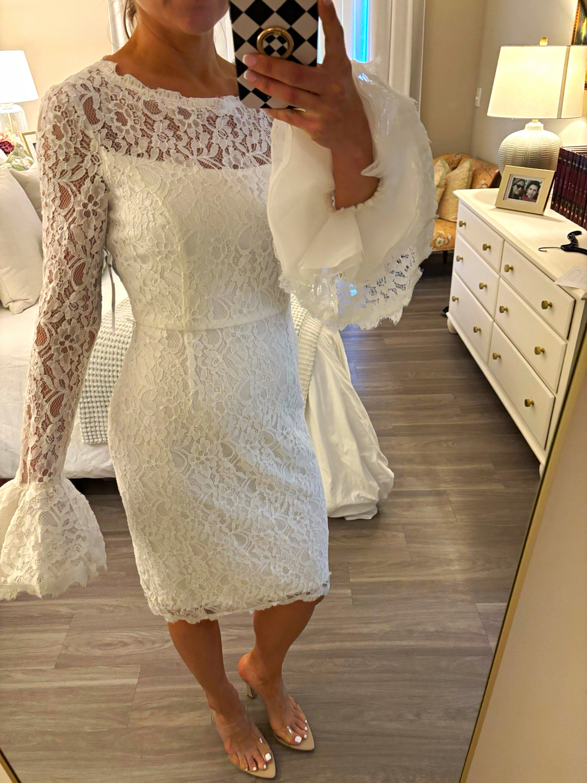 SHANI Ivory Floral Lace Sheath Knee Dress Boat Neck LS Bell Sleeve Zip 6 S-2015