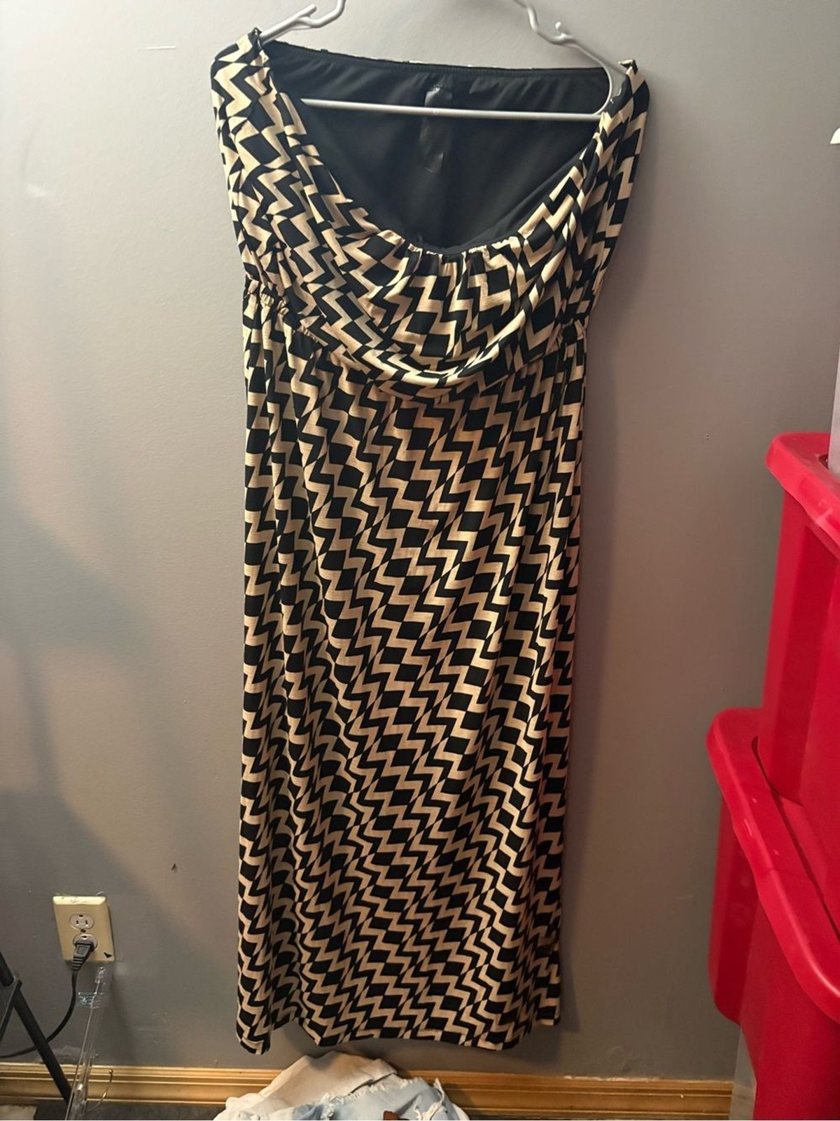 Black and Cream Strapless Zigzag Maxi Dress