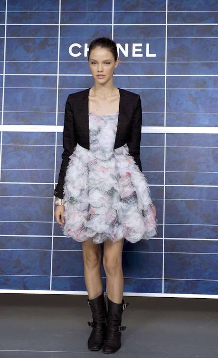CHANEL RUNWAY Gorgeous Net Ruffle Layered Sexy Feminine Dress 42