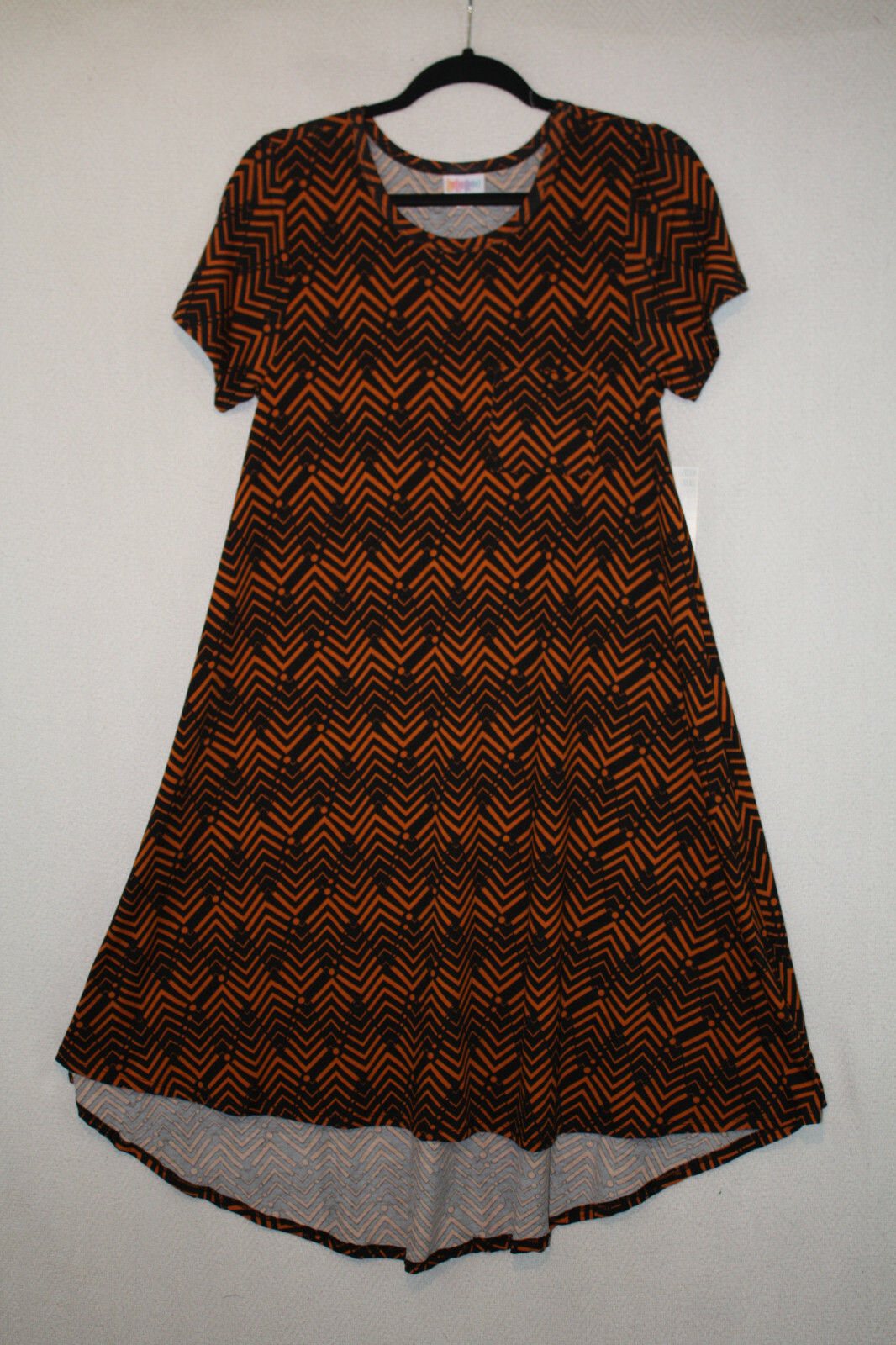 NWT LuLaRoe Sz XS Carly Swing Dress Black and Copper Chevron Geometric w/ Pocket